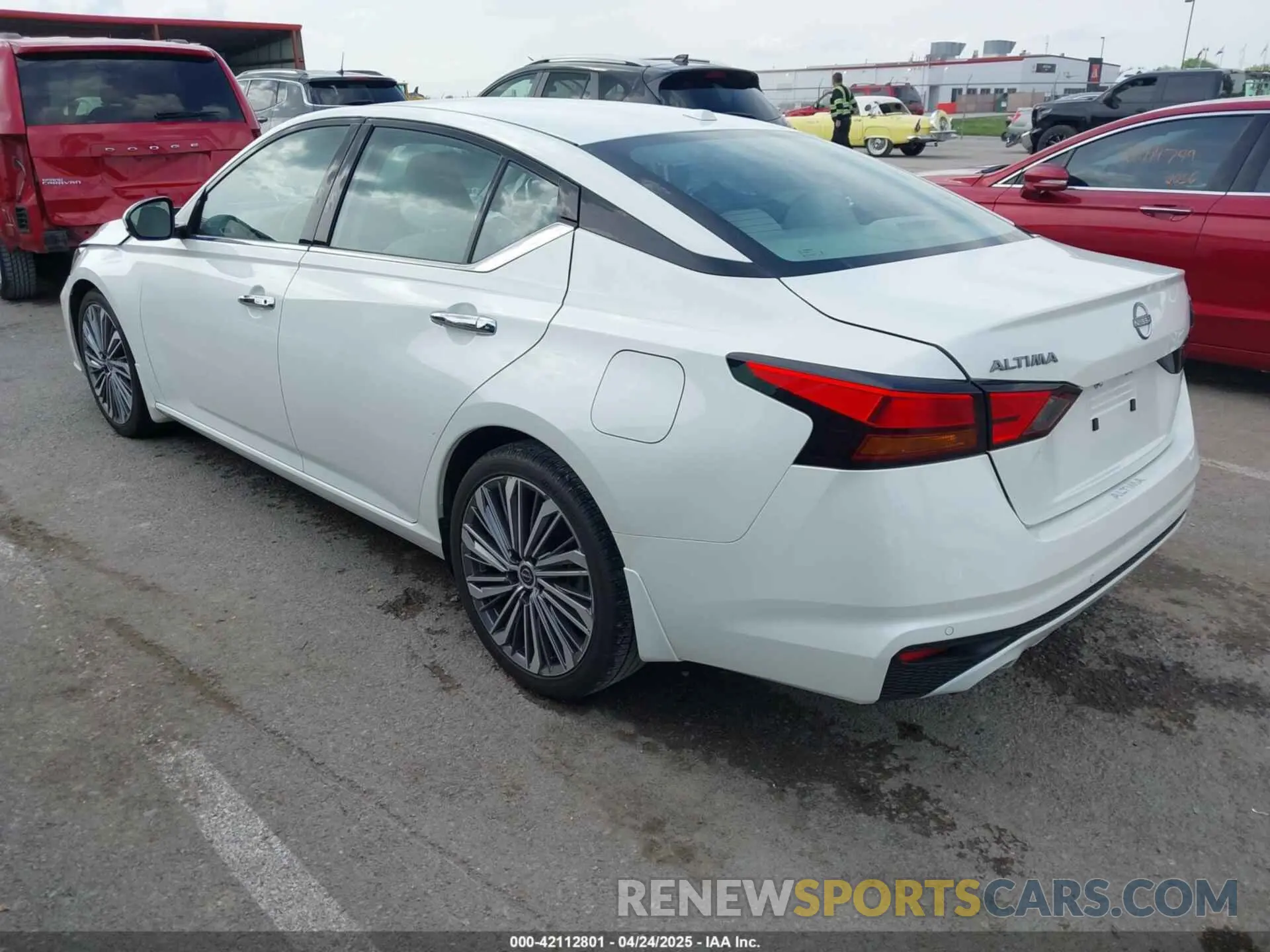 3 Фотография поврежденного автомобиля 1N4BL4EV2RN318915 NISSAN ALTIMA 2024