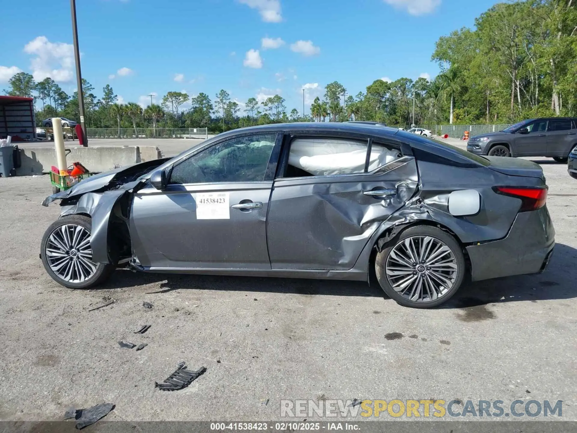 14 Photograph of a damaged car 1N4BL4EV3RN437458 NISSAN ALTIMA 2024