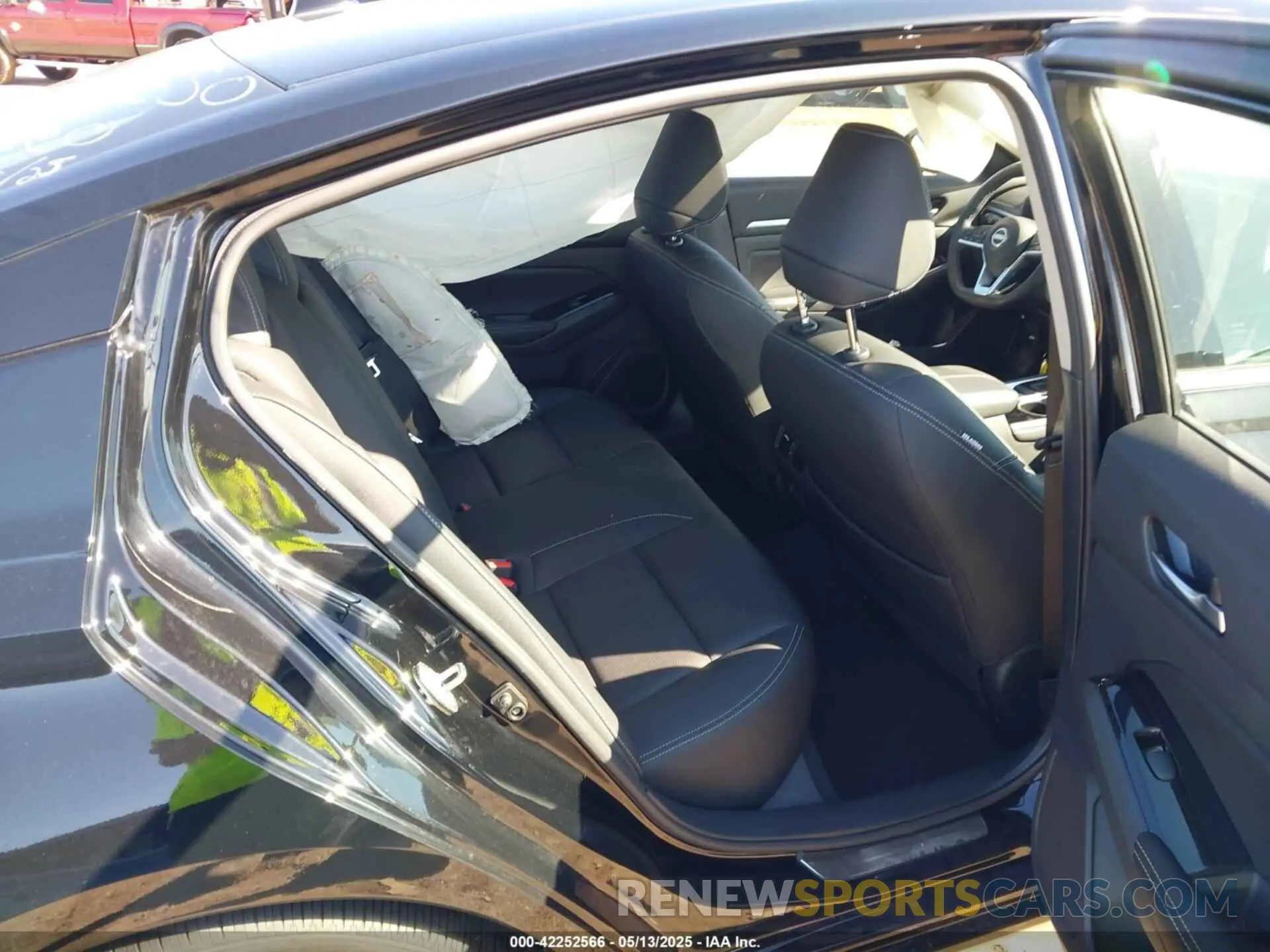 8 Фотография поврежденного автомобиля 1N4BL4EV8RN425726 NISSAN ALTIMA 2024
