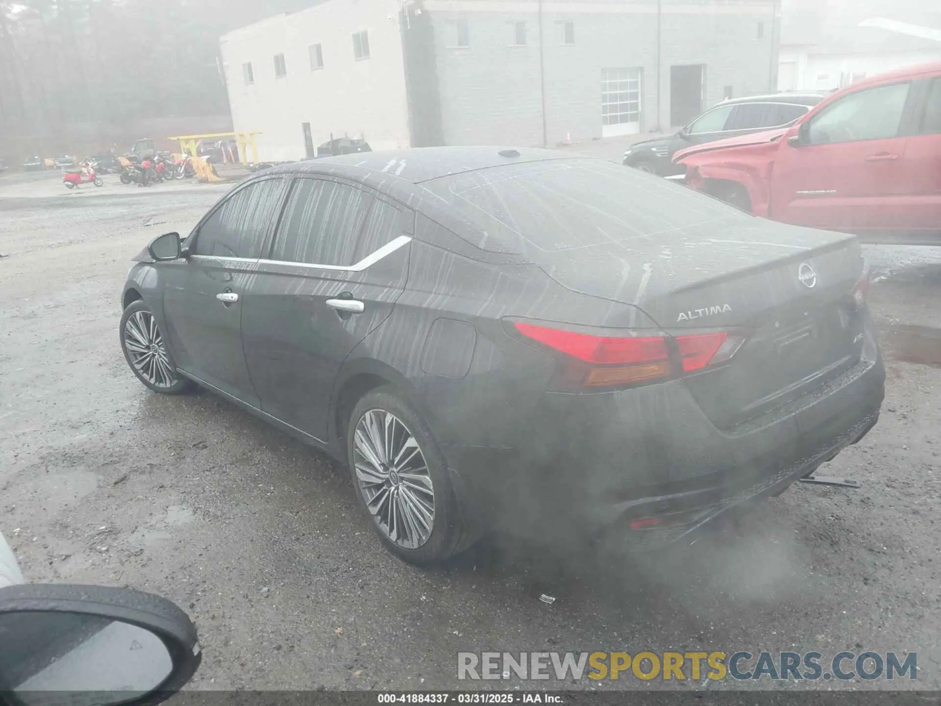 14 Photograph of a damaged car 1N4BL4EW7RN368279 NISSAN ALTIMA 2024