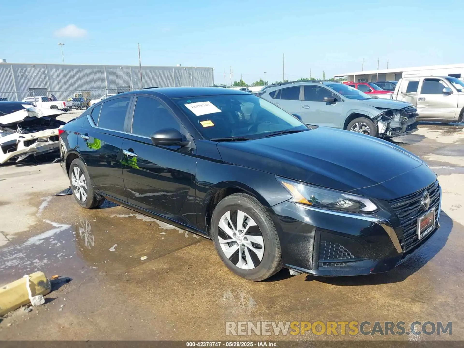 1 Photograph of a damaged car 1N4BL4BV0SN317580 NISSAN ALTIMA 2025