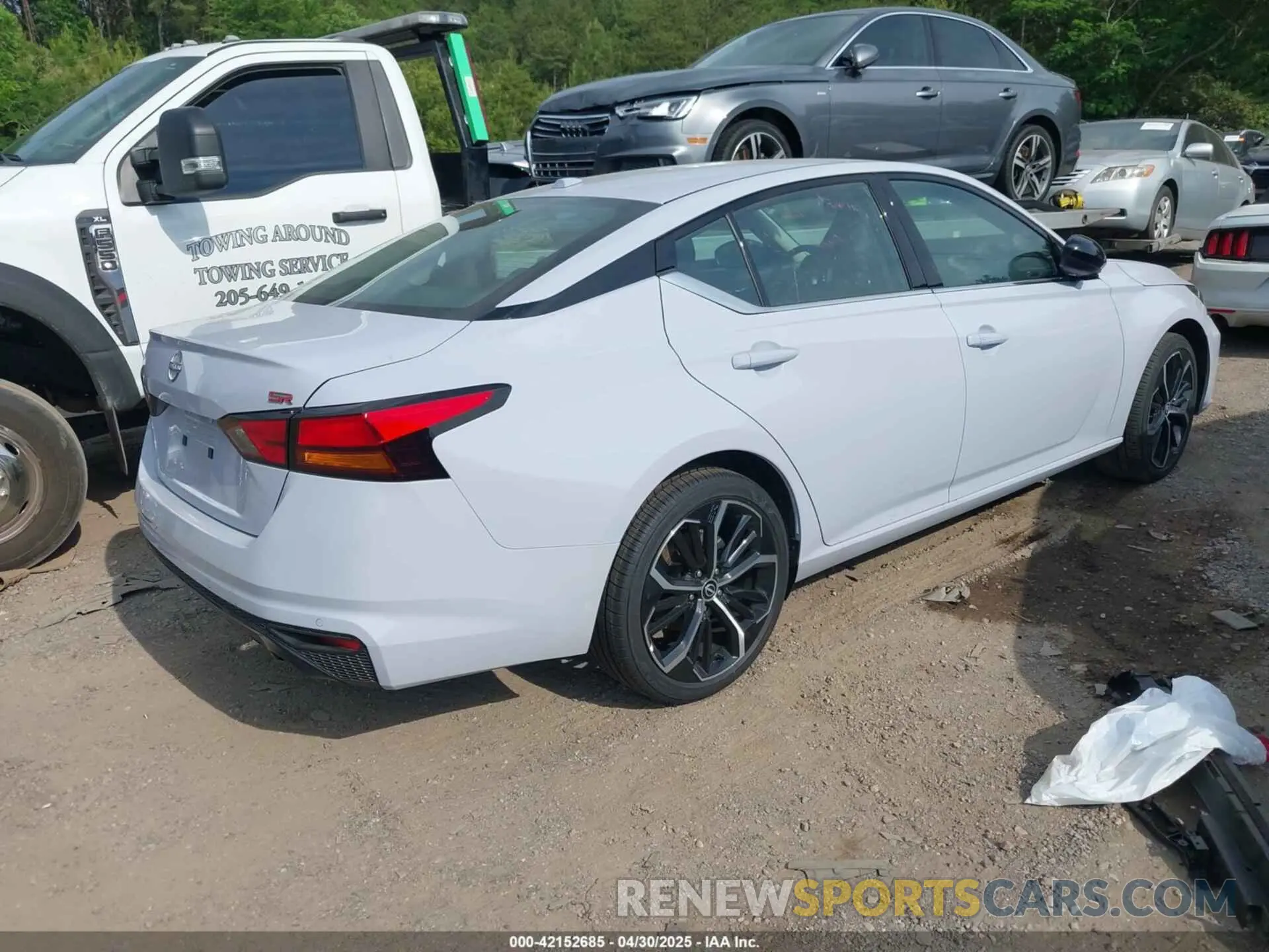 4 Photograph of a damaged car 1N4BL4CV0SN361223 NISSAN ALTIMA 2025