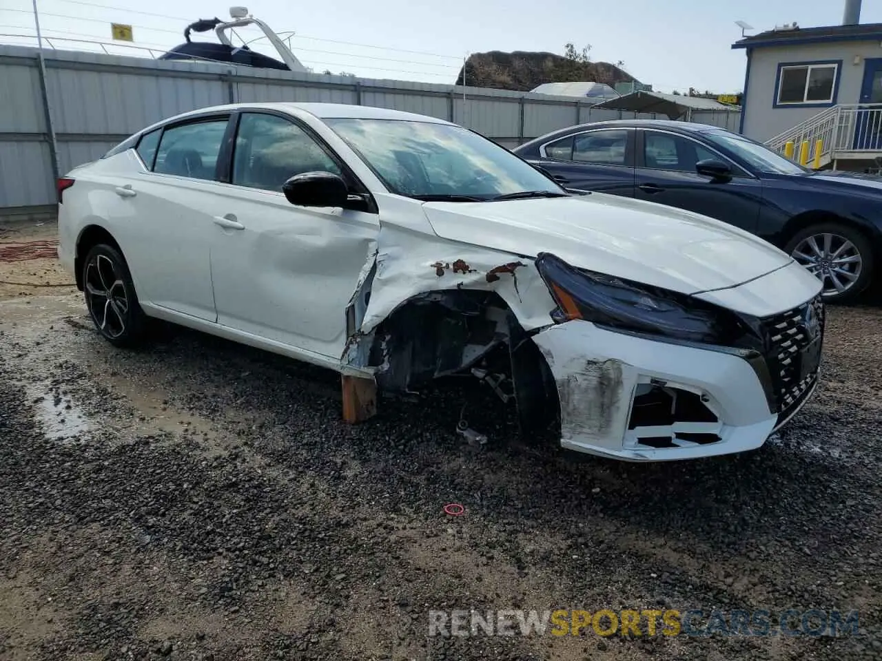 4 Photograph of a damaged car 1N4BL4CV3SN304806 NISSAN ALTIMA 2025