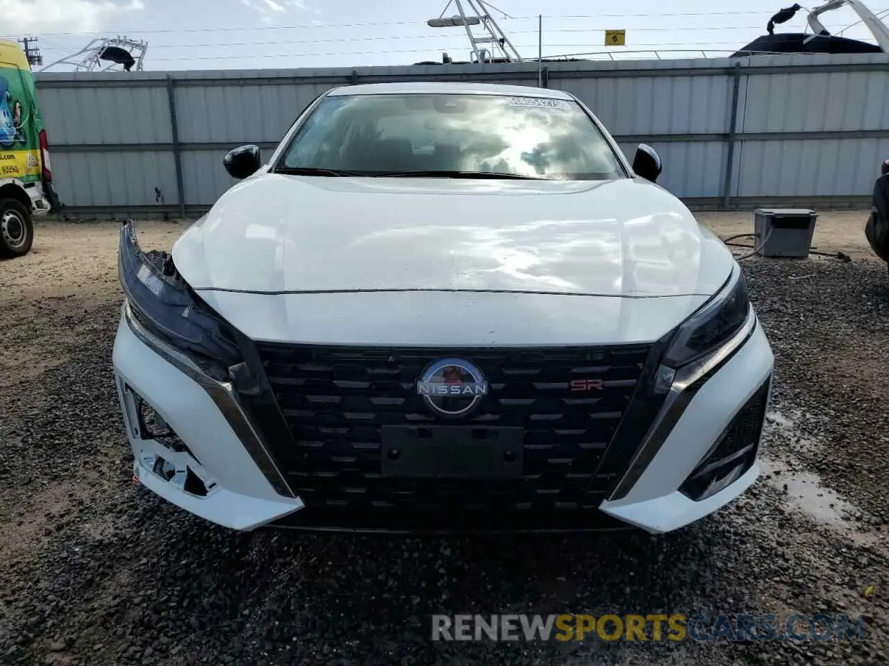 5 Photograph of a damaged car 1N4BL4CV3SN304806 NISSAN ALTIMA 2025