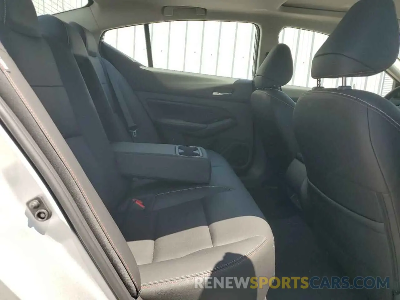 10 Фотография поврежденного автомобиля 1N4BL4CV4SN360818 NISSAN ALTIMA 2025