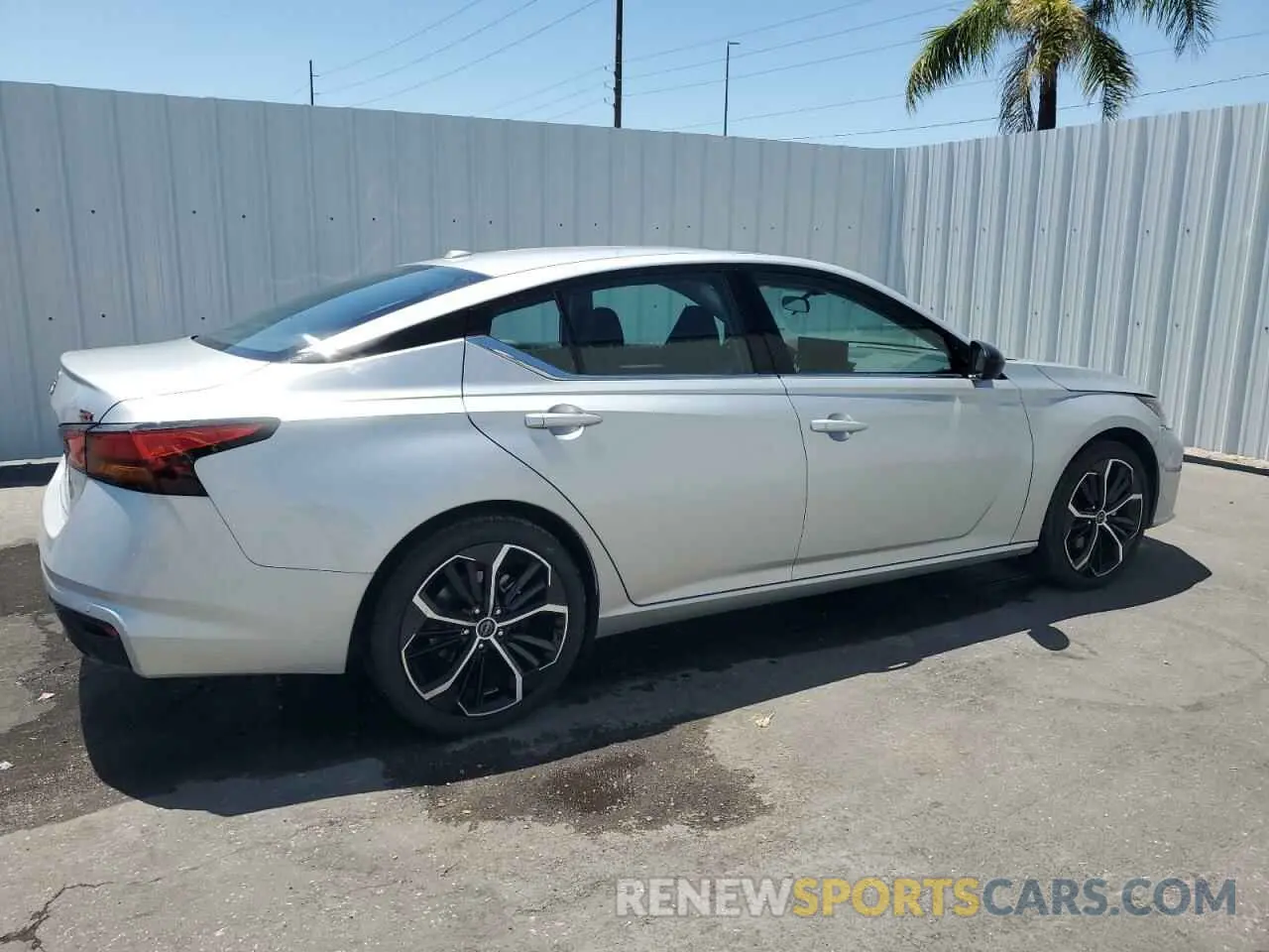 3 Фотография поврежденного автомобиля 1N4BL4CV4SN360818 NISSAN ALTIMA 2025