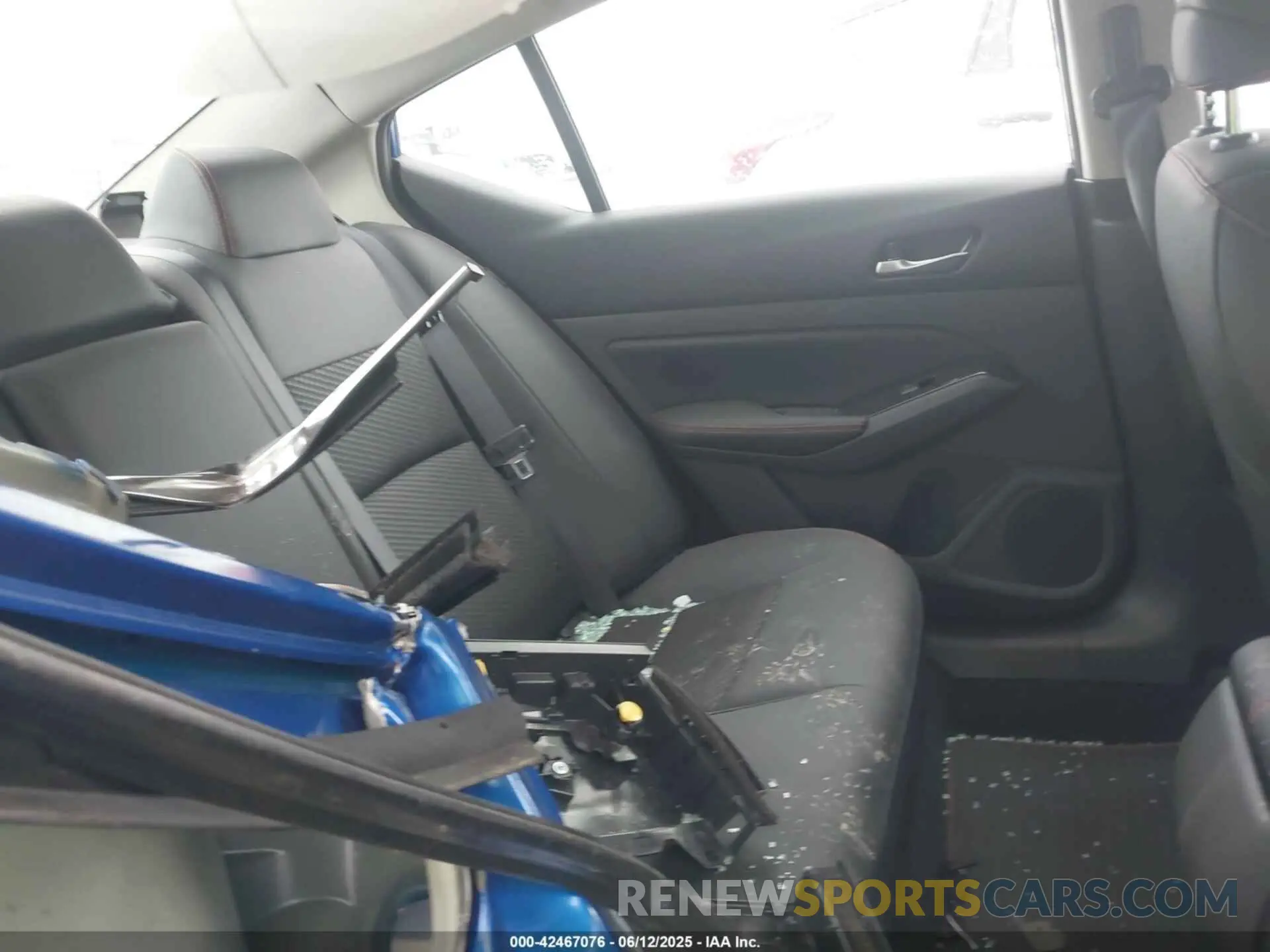 8 Photograph of a damaged car 1N4BL4CV4SN362441 NISSAN ALTIMA 2025
