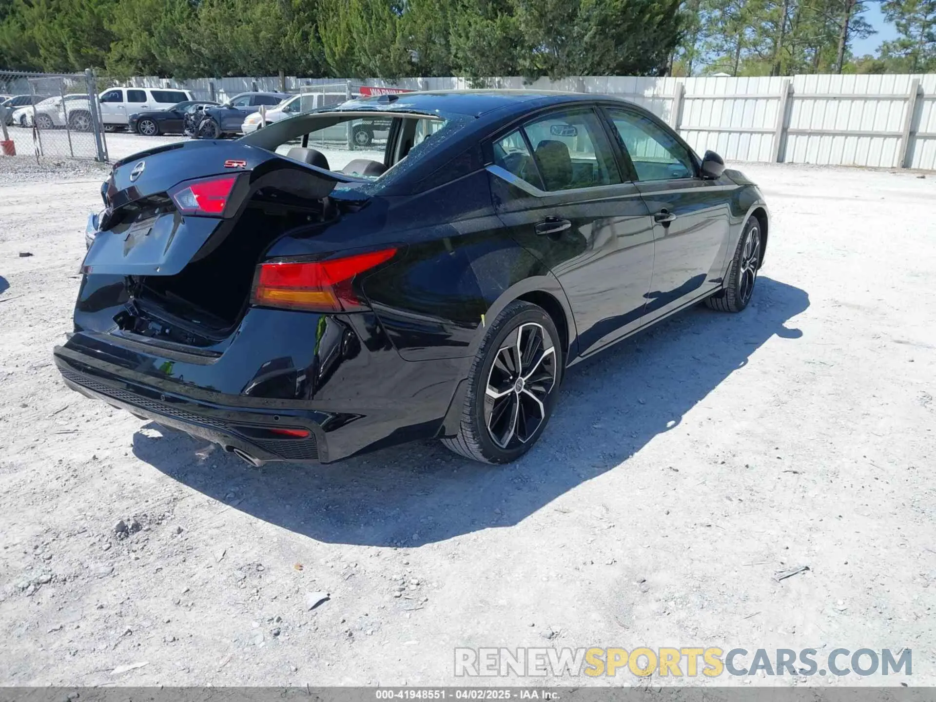 4 Фотография поврежденного автомобиля 1N4BL4CV6SN358746 NISSAN ALTIMA 2025