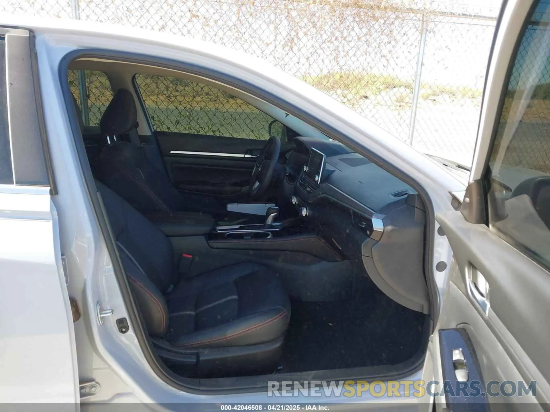 5 Photograph of a damaged car 1N4BL4CV7SN311967 NISSAN ALTIMA 2025