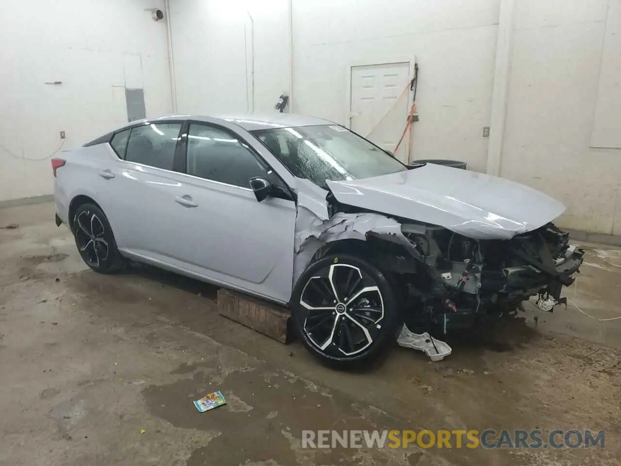 4 Photograph of a damaged car 1N4BL4CV9SN360779 NISSAN ALTIMA 2025