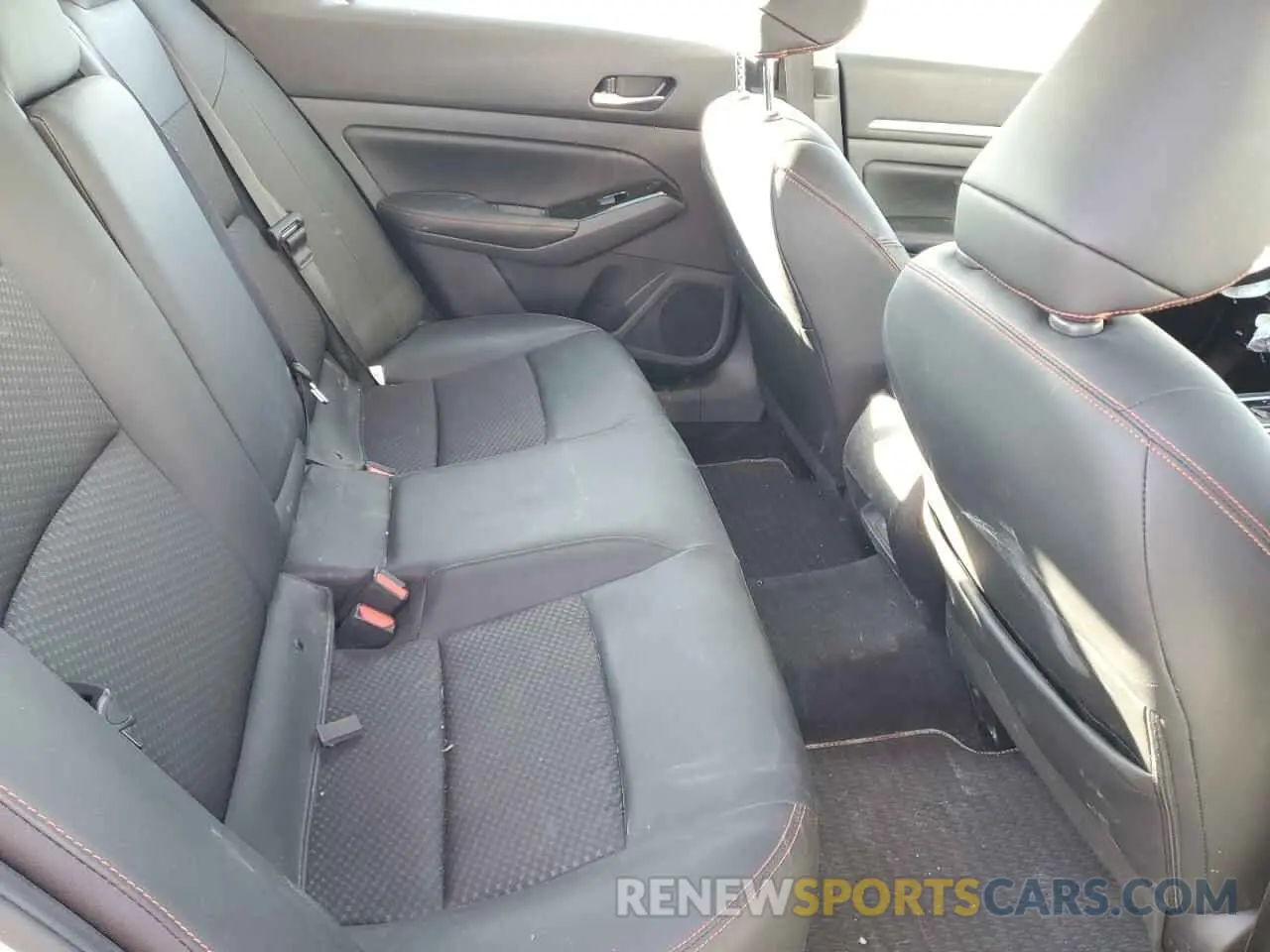 10 Фотография поврежденного автомобиля 1N4BL4CW5SN326072 NISSAN ALTIMA 2025