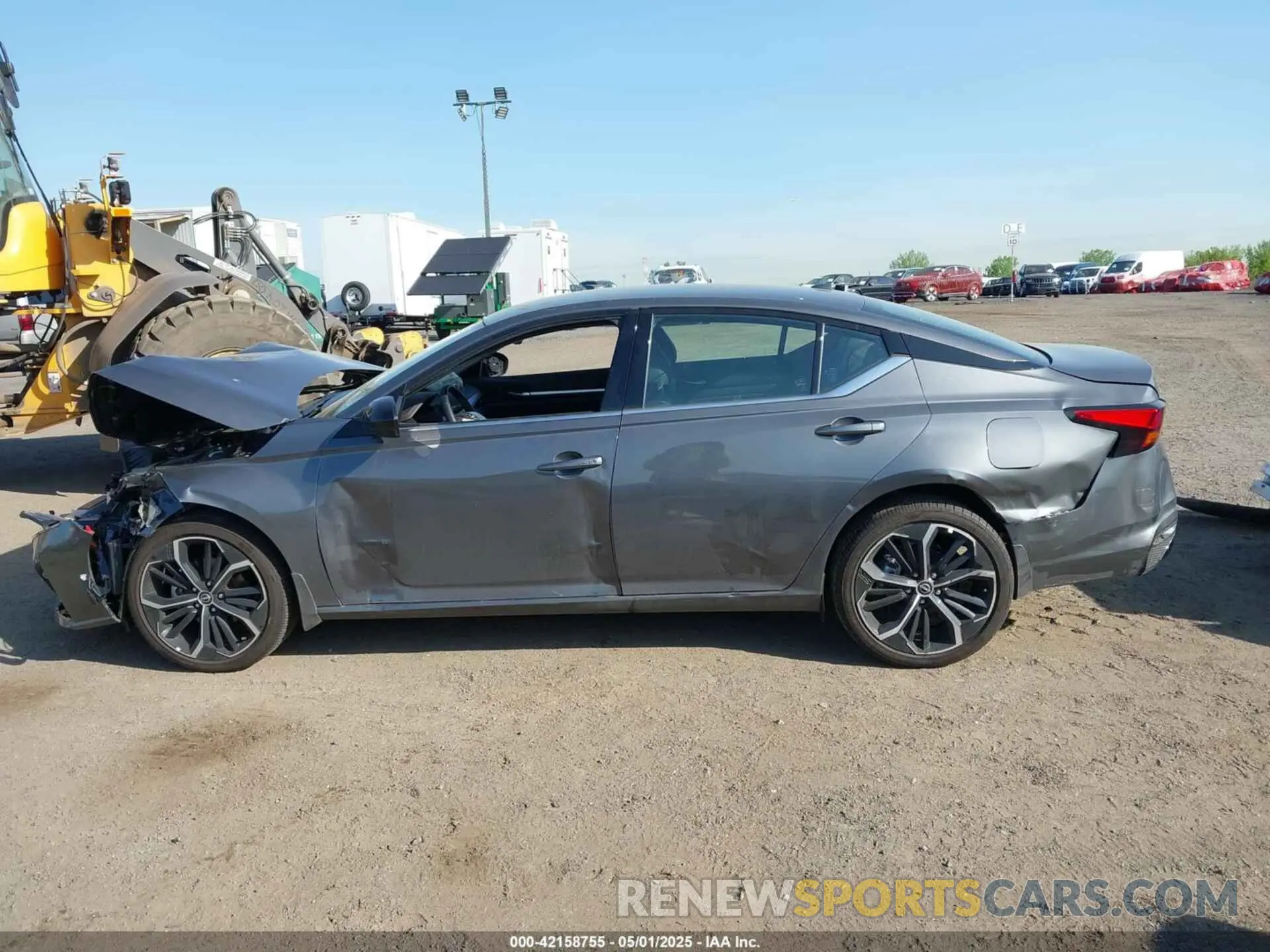 14 Photograph of a damaged car 1N4BL4CW8SN327829 NISSAN ALTIMA 2025