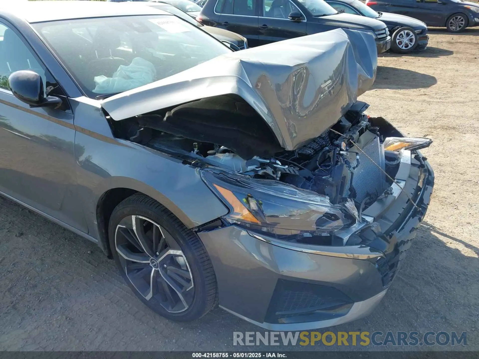 17 Photograph of a damaged car 1N4BL4CW8SN327829 NISSAN ALTIMA 2025