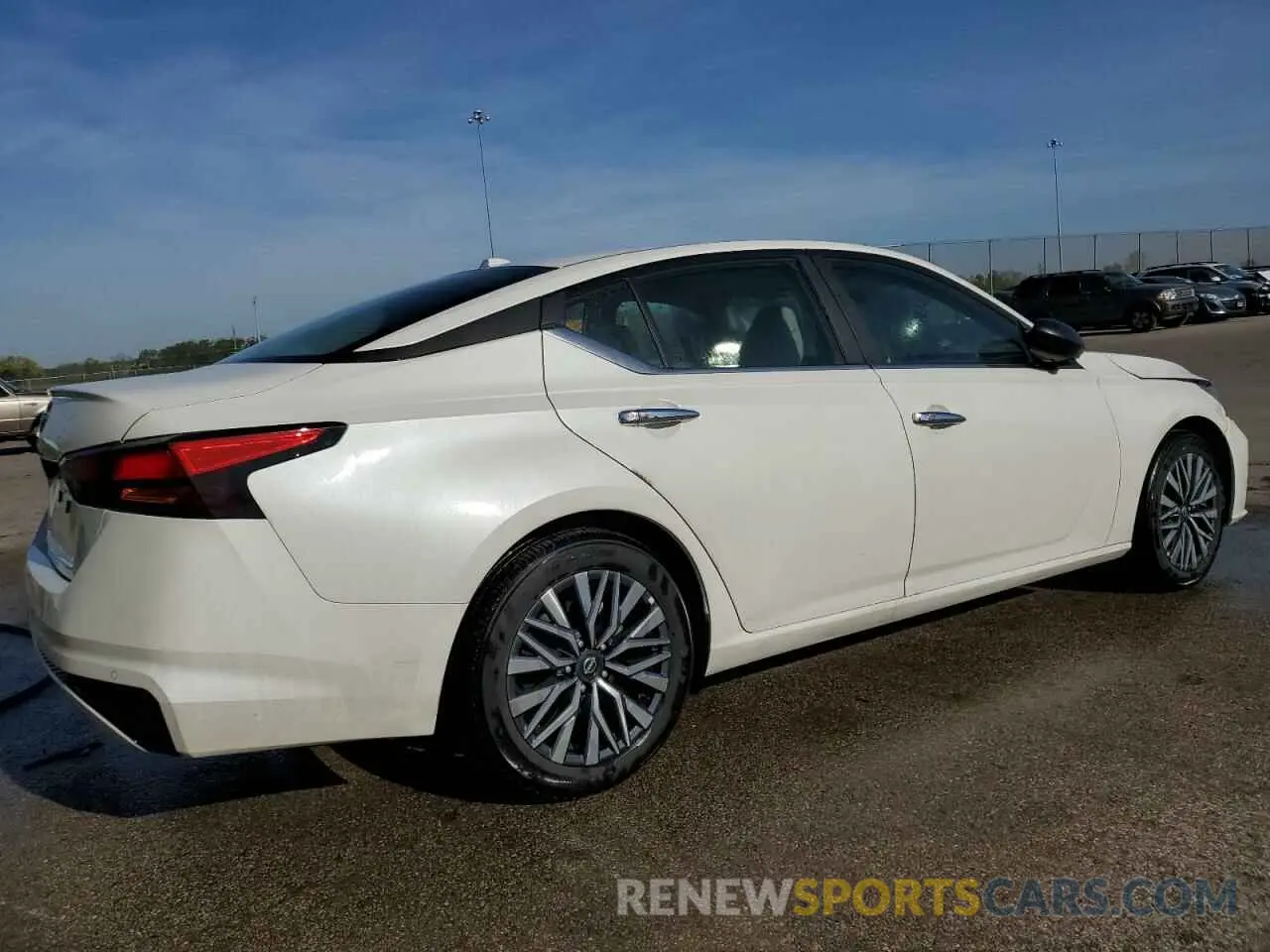 3 Фотография поврежденного автомобиля 1N4BL4DV0SN300095 NISSAN ALTIMA 2025
