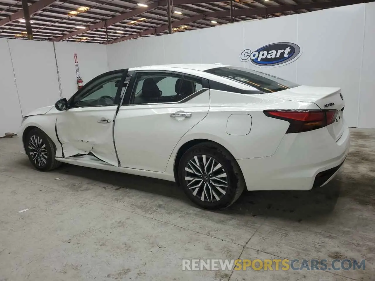 2 Фотография поврежденного автомобиля 1N4BL4DV0SN333212 NISSAN ALTIMA 2025