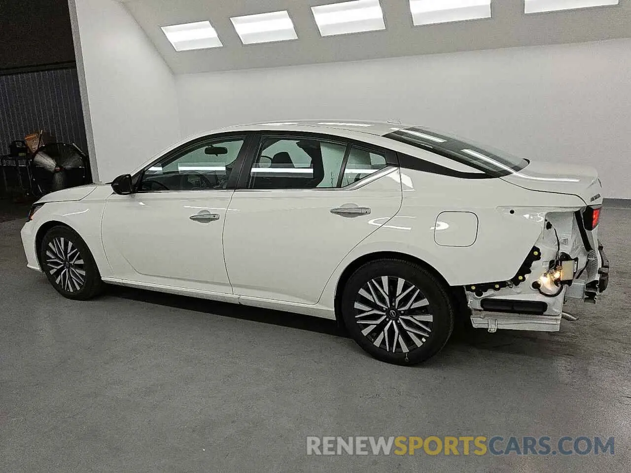2 Photograph of a damaged car 1N4BL4DV0SN348325 NISSAN ALTIMA 2025