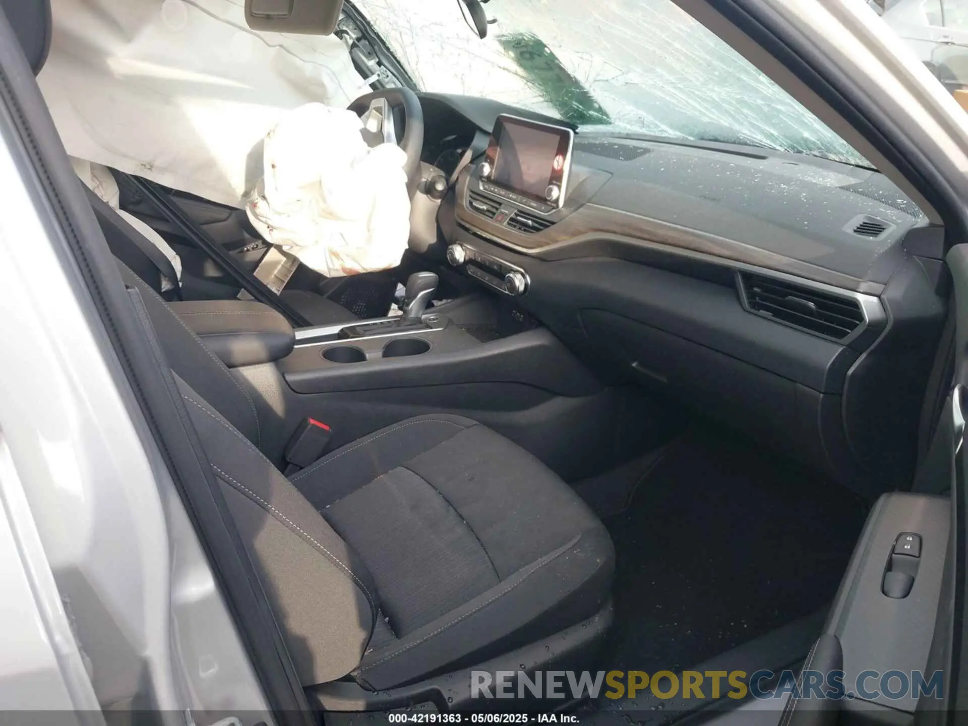 5 Фотография поврежденного автомобиля 1N4BL4DV0SN366677 NISSAN ALTIMA 2025