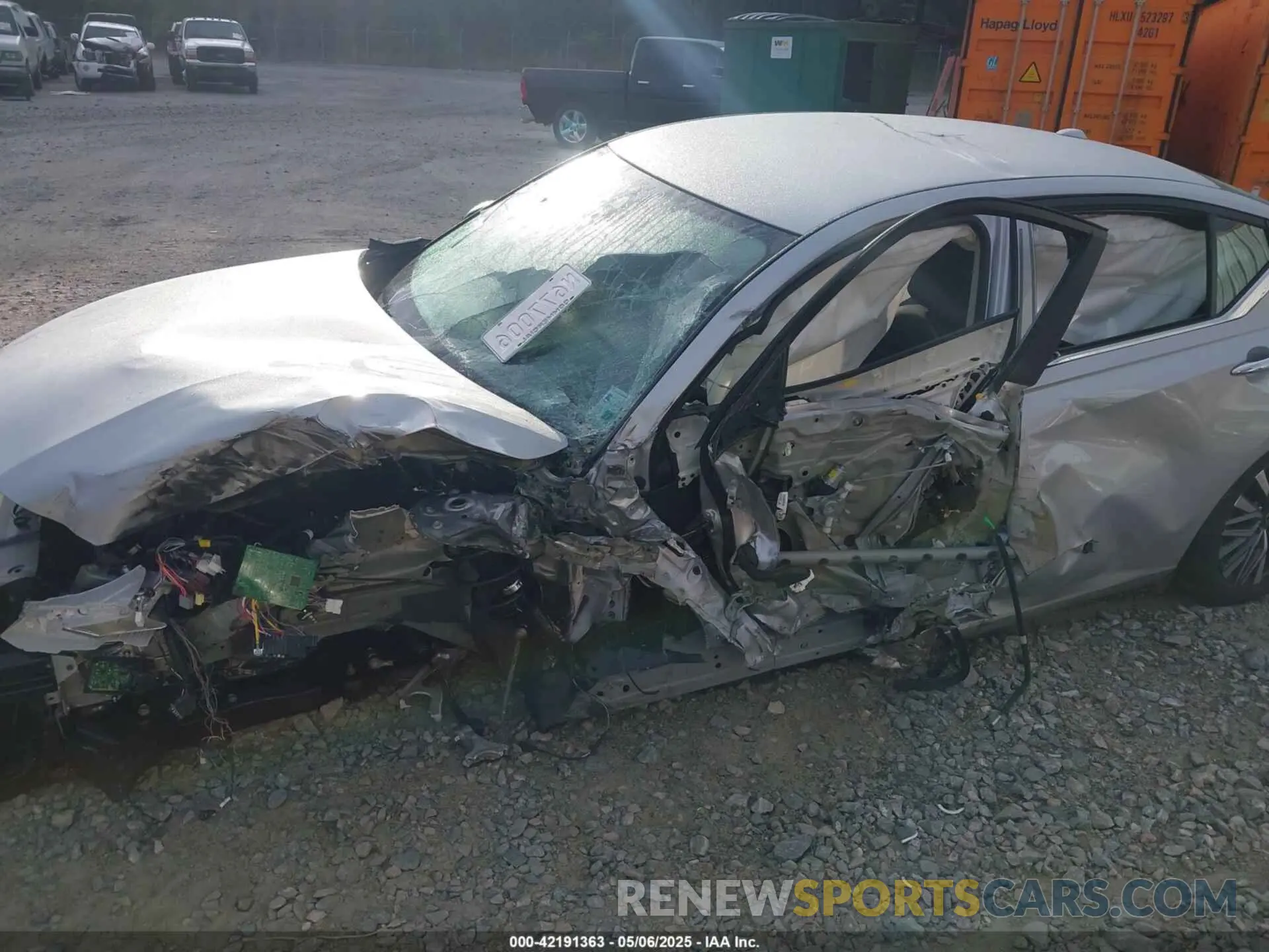 6 Фотография поврежденного автомобиля 1N4BL4DV0SN366677 NISSAN ALTIMA 2025
