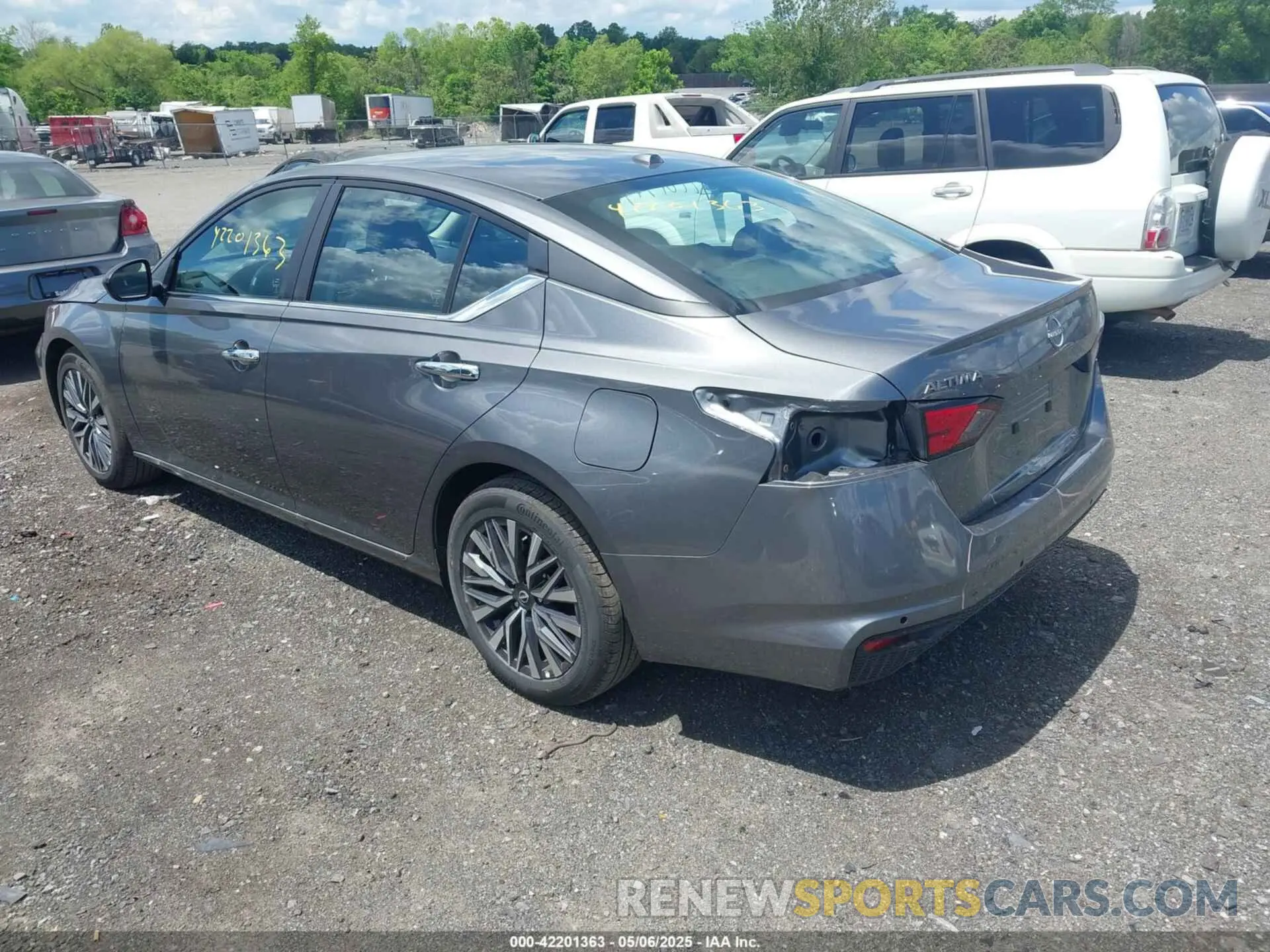 3 Фотография поврежденного автомобиля 1N4BL4DV0SN381826 NISSAN ALTIMA 2025