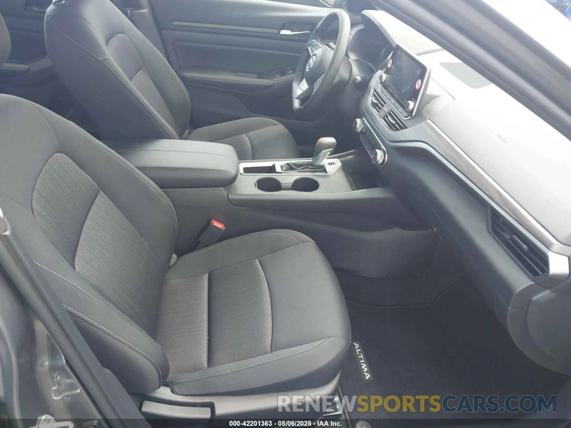 5 Фотография поврежденного автомобиля 1N4BL4DV0SN381826 NISSAN ALTIMA 2025