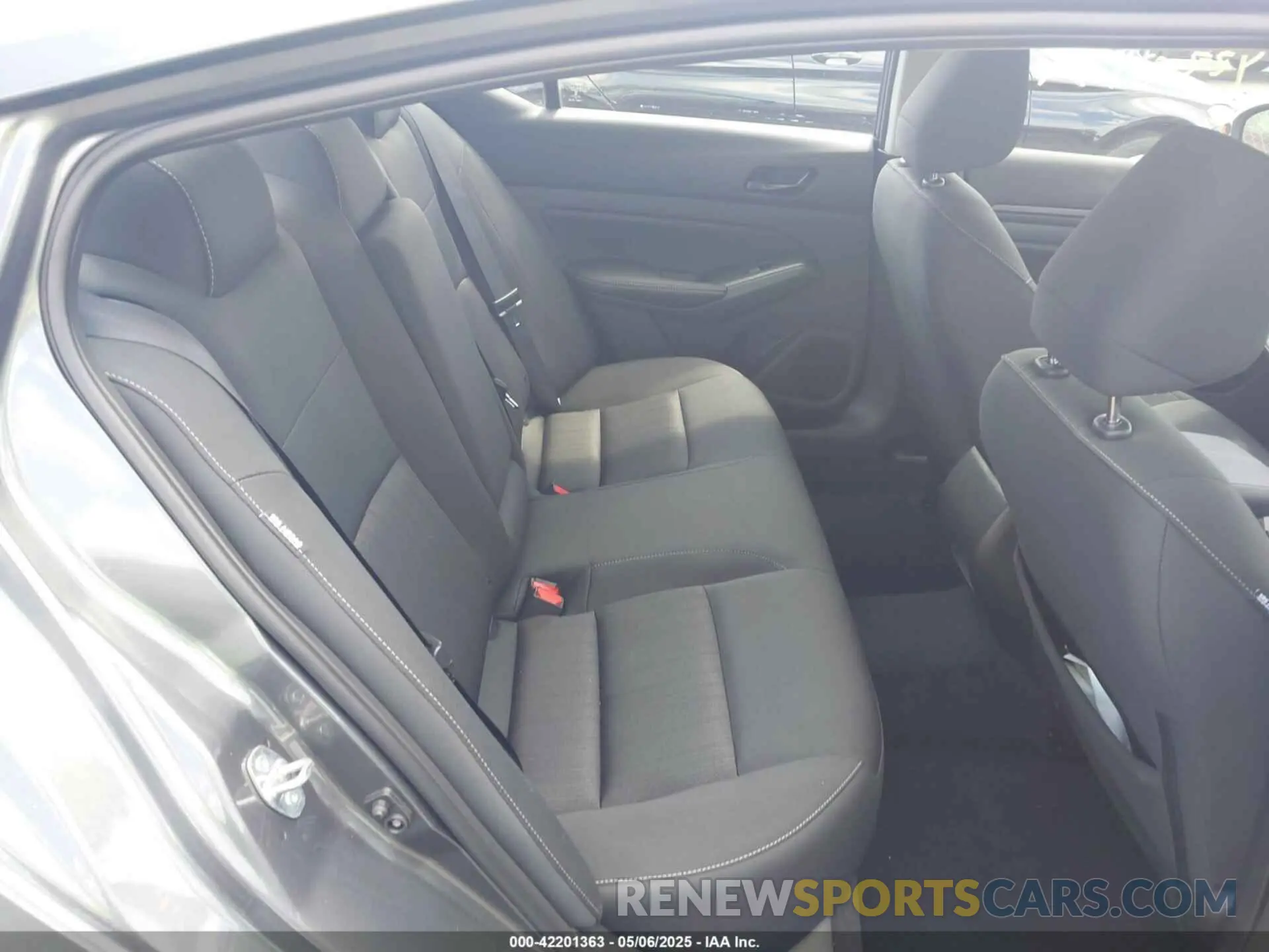 8 Фотография поврежденного автомобиля 1N4BL4DV0SN381826 NISSAN ALTIMA 2025