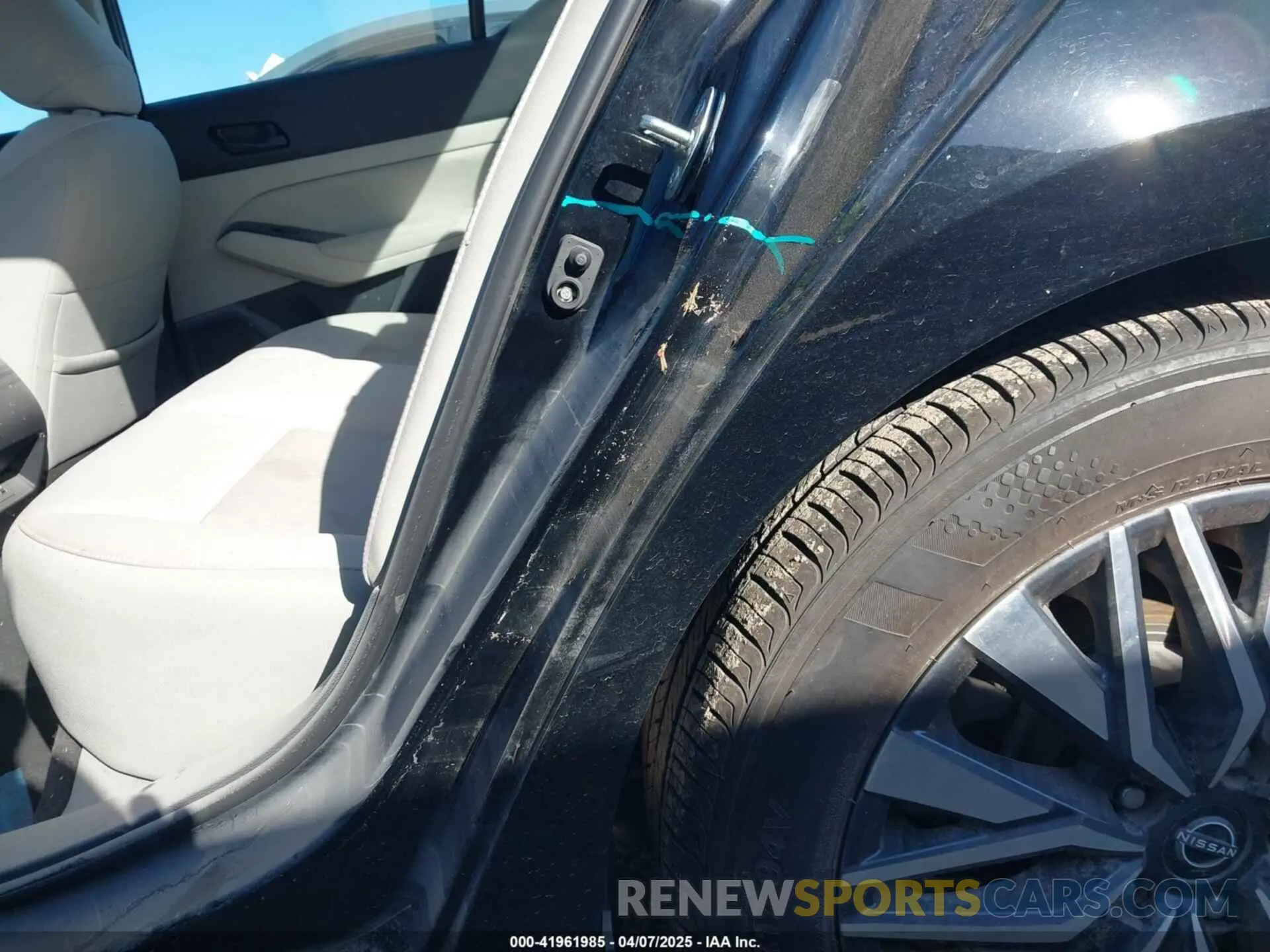 6 Photograph of a damaged car 1N4BL4DV1SN316421 NISSAN ALTIMA 2025