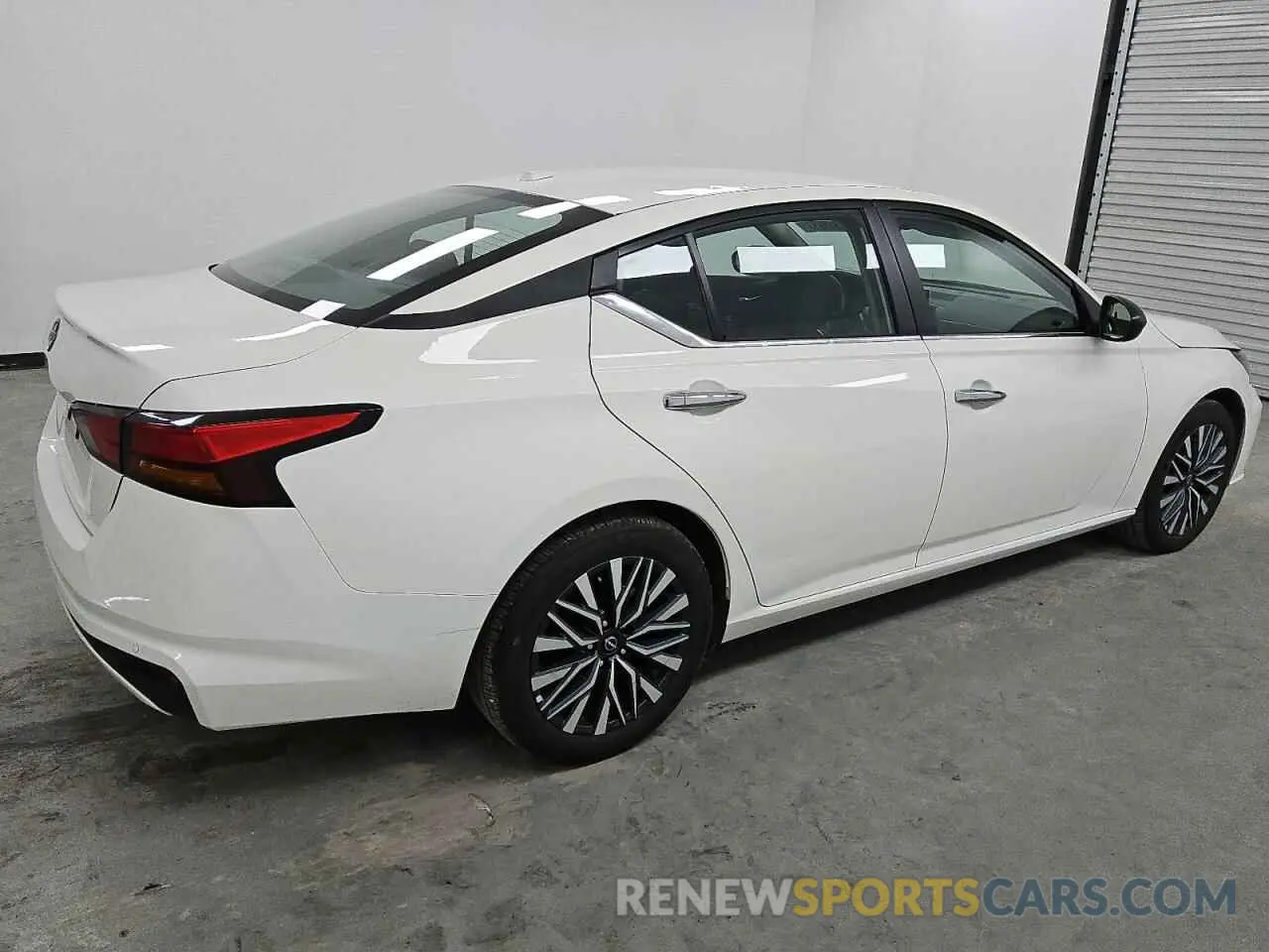 3 Фотография поврежденного автомобиля 1N4BL4DV1SN324311 NISSAN ALTIMA 2025