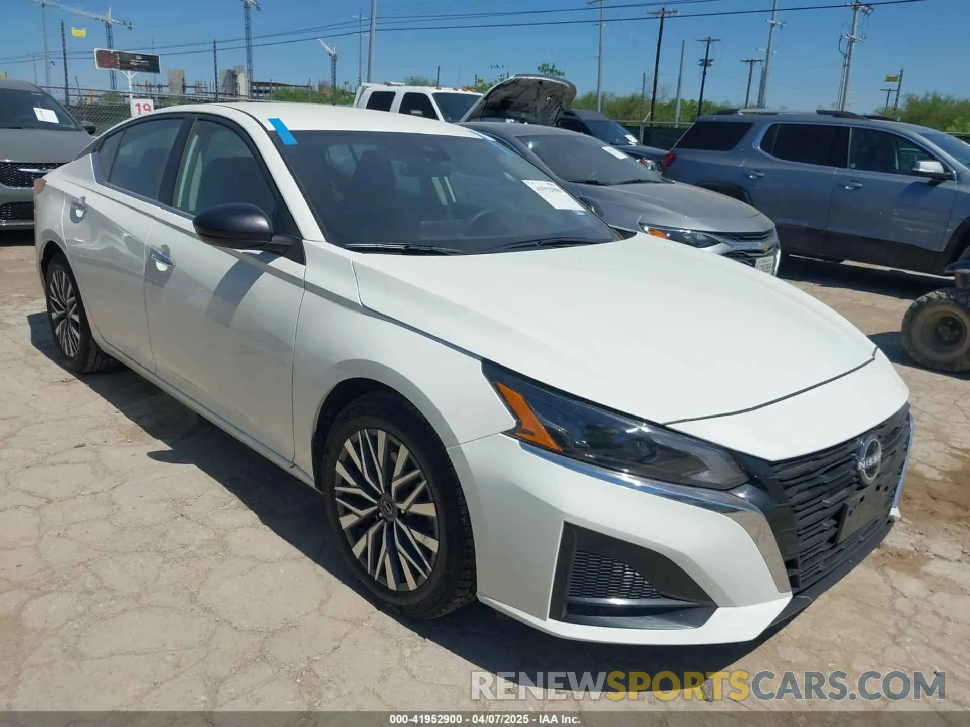 1 Photograph of a damaged car 1N4BL4DV2SN331784 NISSAN ALTIMA 2025