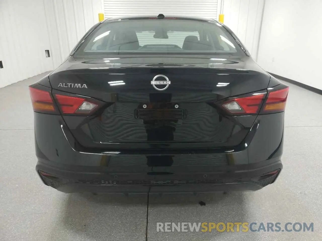 6 Photograph of a damaged car 1N4BL4DV2SN345300 NISSAN ALTIMA 2025