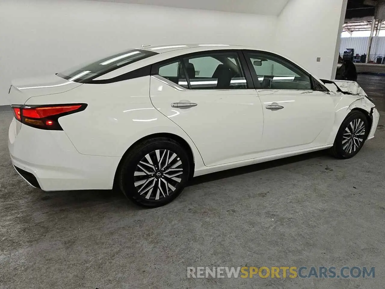 3 Фотография поврежденного автомобиля 1N4BL4DV2SN354935 NISSAN ALTIMA 2025