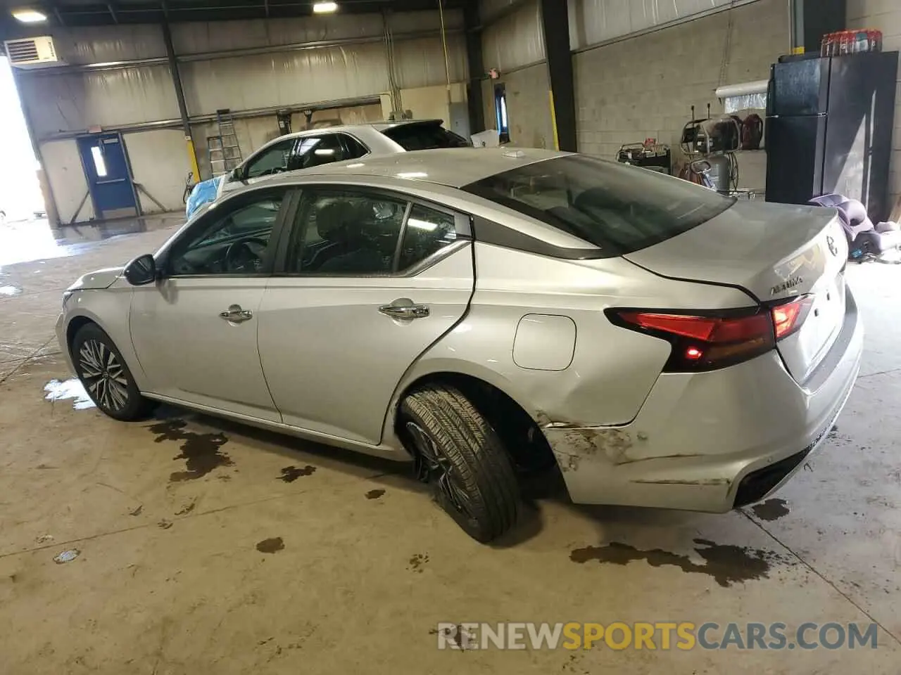 2 Photograph of a damaged car 1N4BL4DV2SN372285 NISSAN ALTIMA 2025