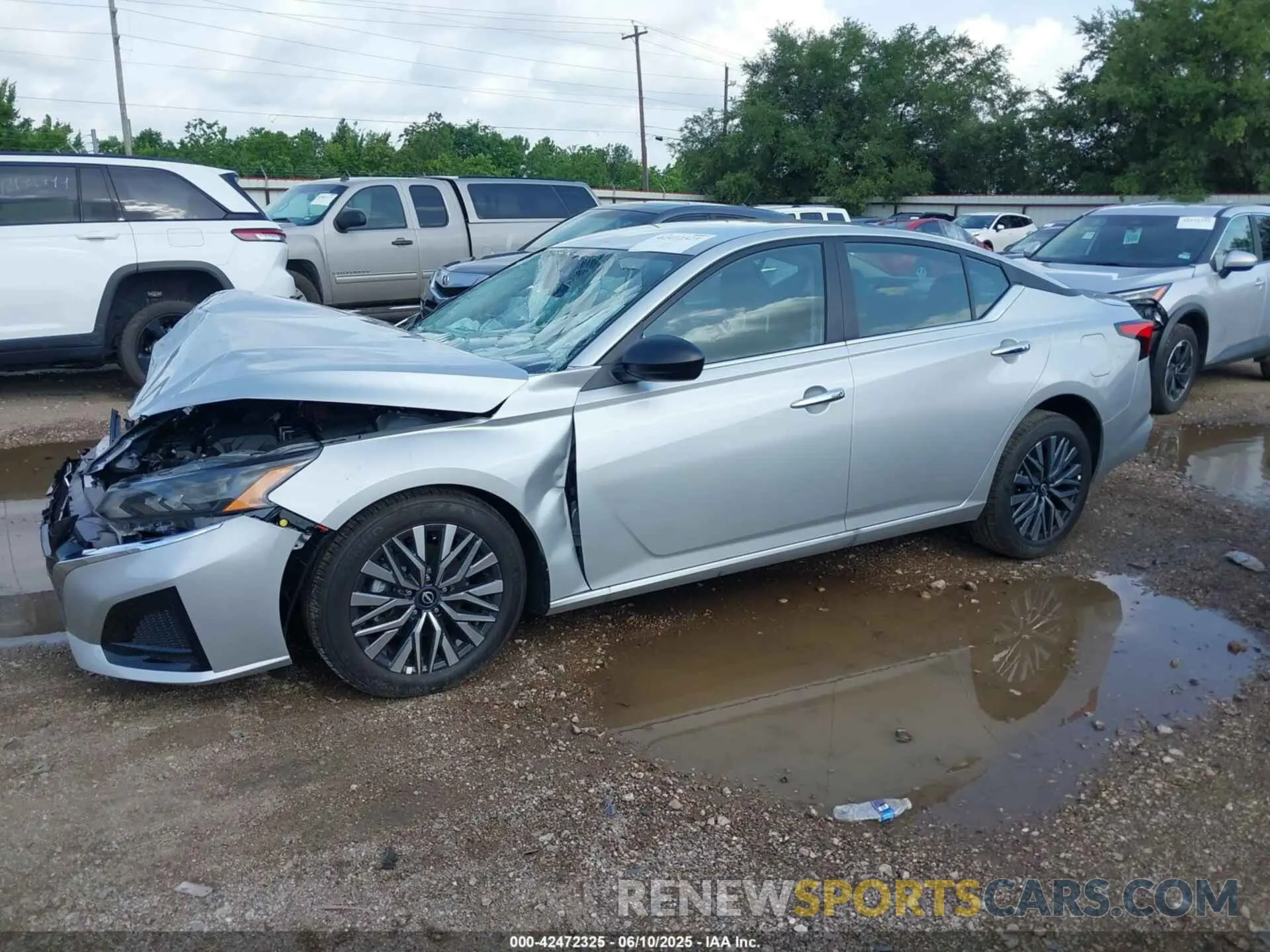 15 Photograph of a damaged car 1N4BL4DV2SN394660 NISSAN ALTIMA 2025