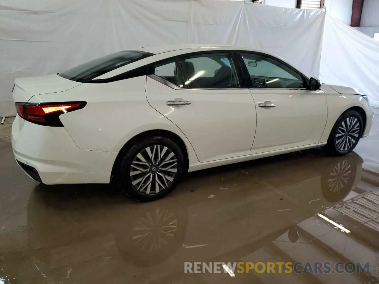 3 Фотография поврежденного автомобиля 1N4BL4DV3SN303556 NISSAN ALTIMA 2025
