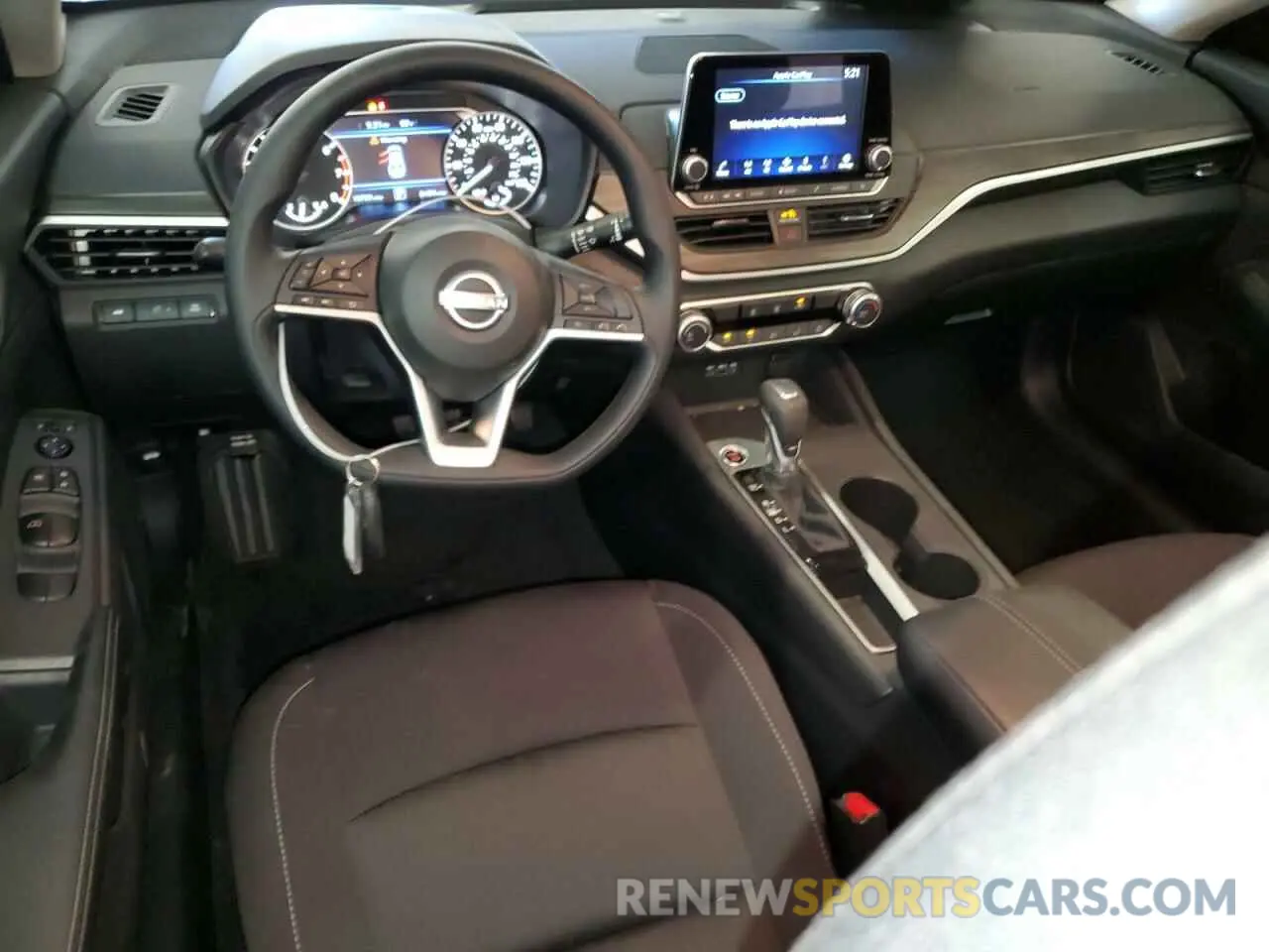 8 Фотография поврежденного автомобиля 1N4BL4DV3SN303556 NISSAN ALTIMA 2025