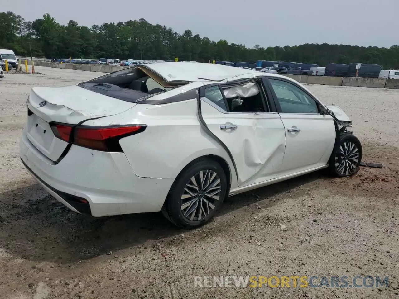 3 Photograph of a damaged car 1N4BL4DV3SN317716 NISSAN ALTIMA 2025