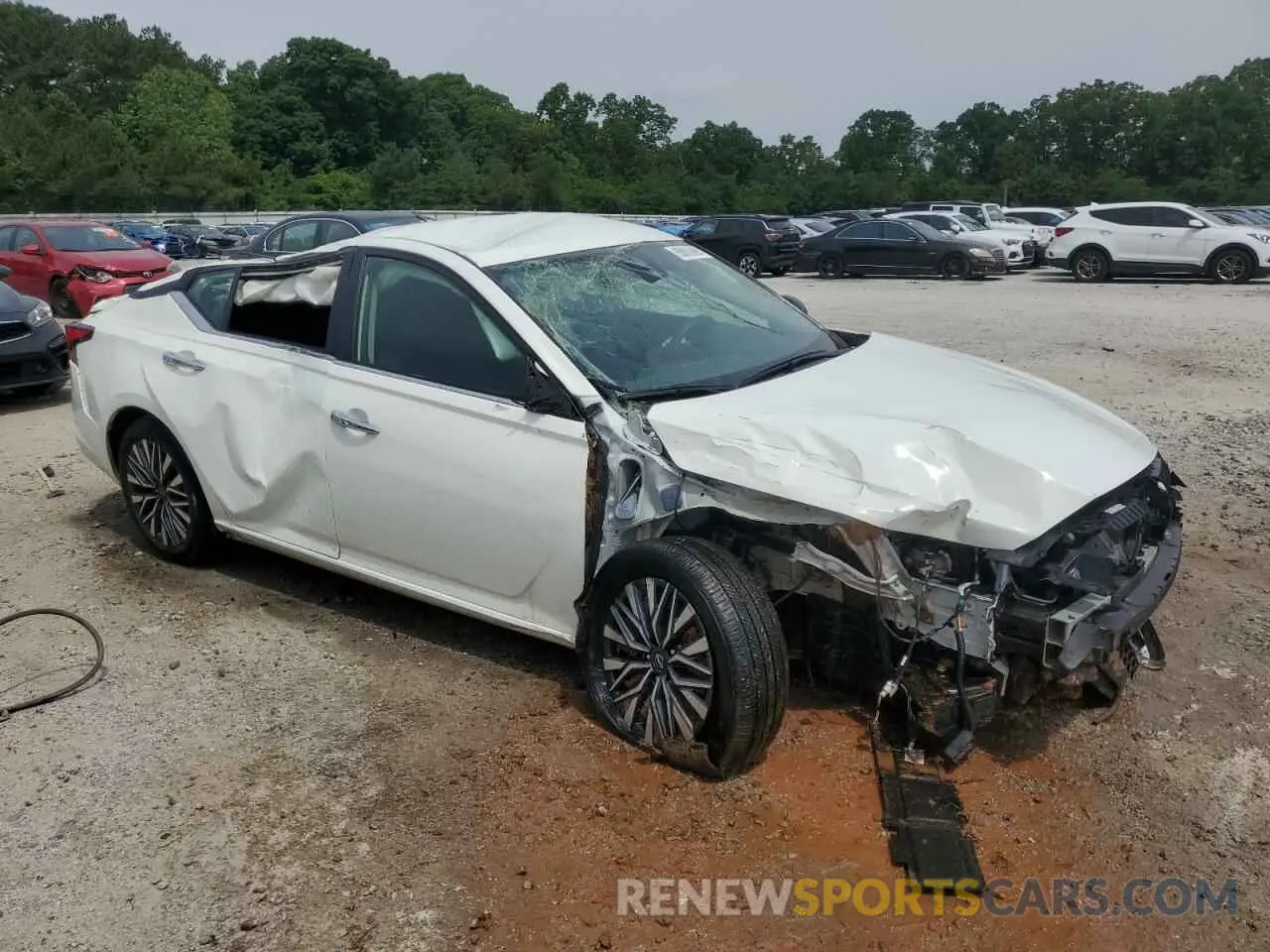 4 Photograph of a damaged car 1N4BL4DV3SN317716 NISSAN ALTIMA 2025
