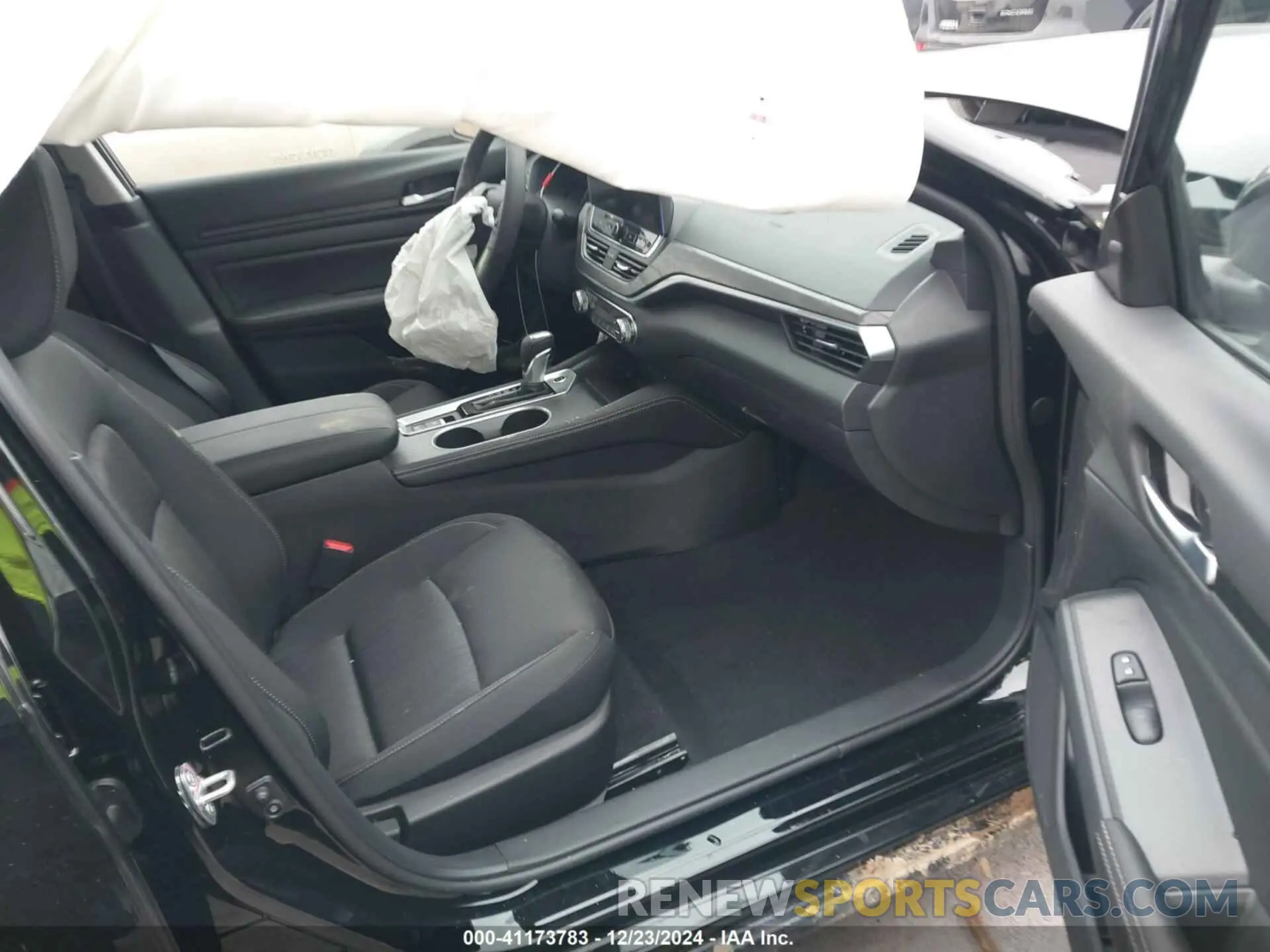 5 Фотография поврежденного автомобиля 1N4BL4DV3SN334001 NISSAN ALTIMA 2025