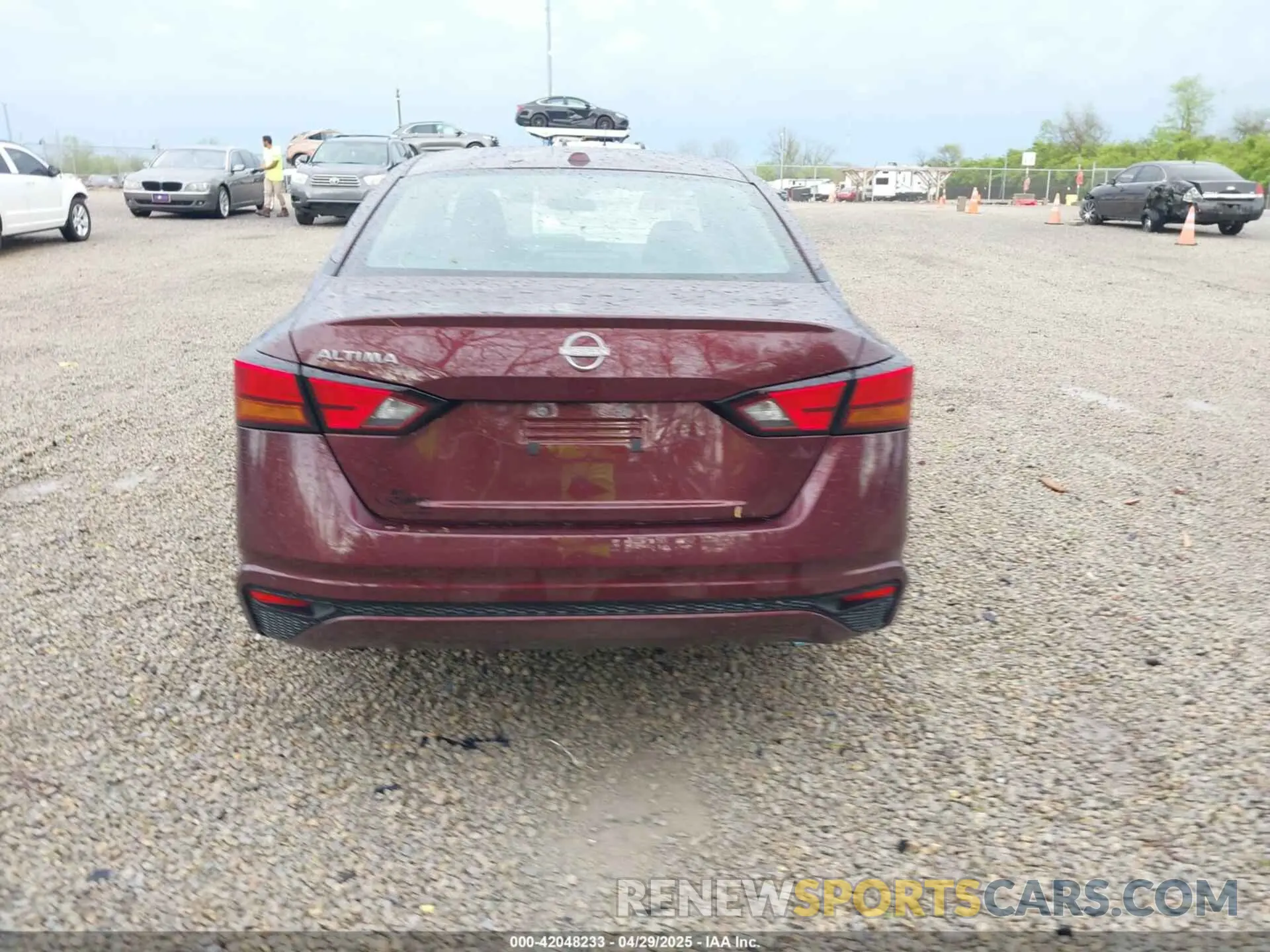 16 Photograph of a damaged car 1N4BL4DV3SN335052 NISSAN ALTIMA 2025