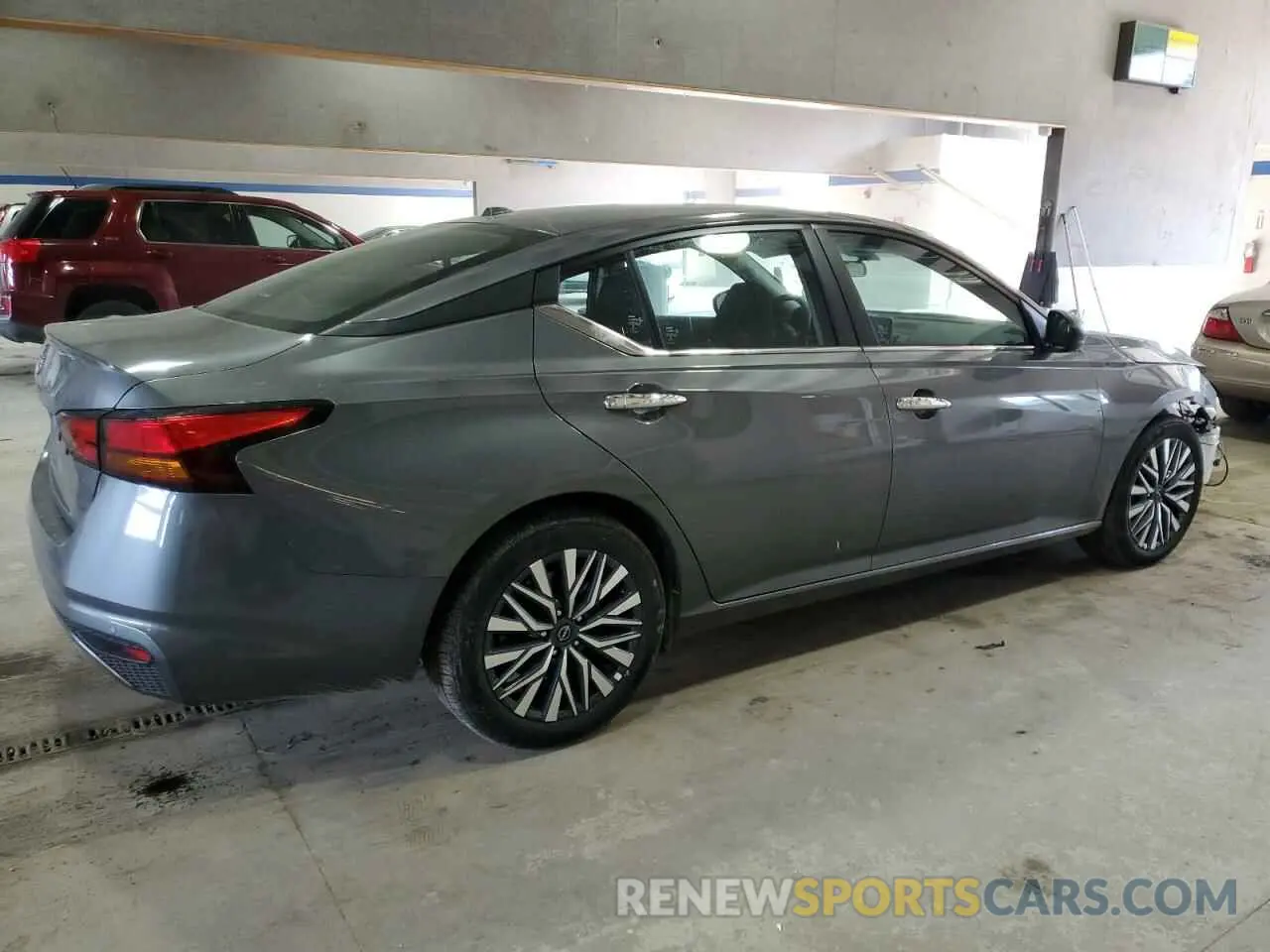 3 Photograph of a damaged car 1N4BL4DV3SN348755 NISSAN ALTIMA 2025