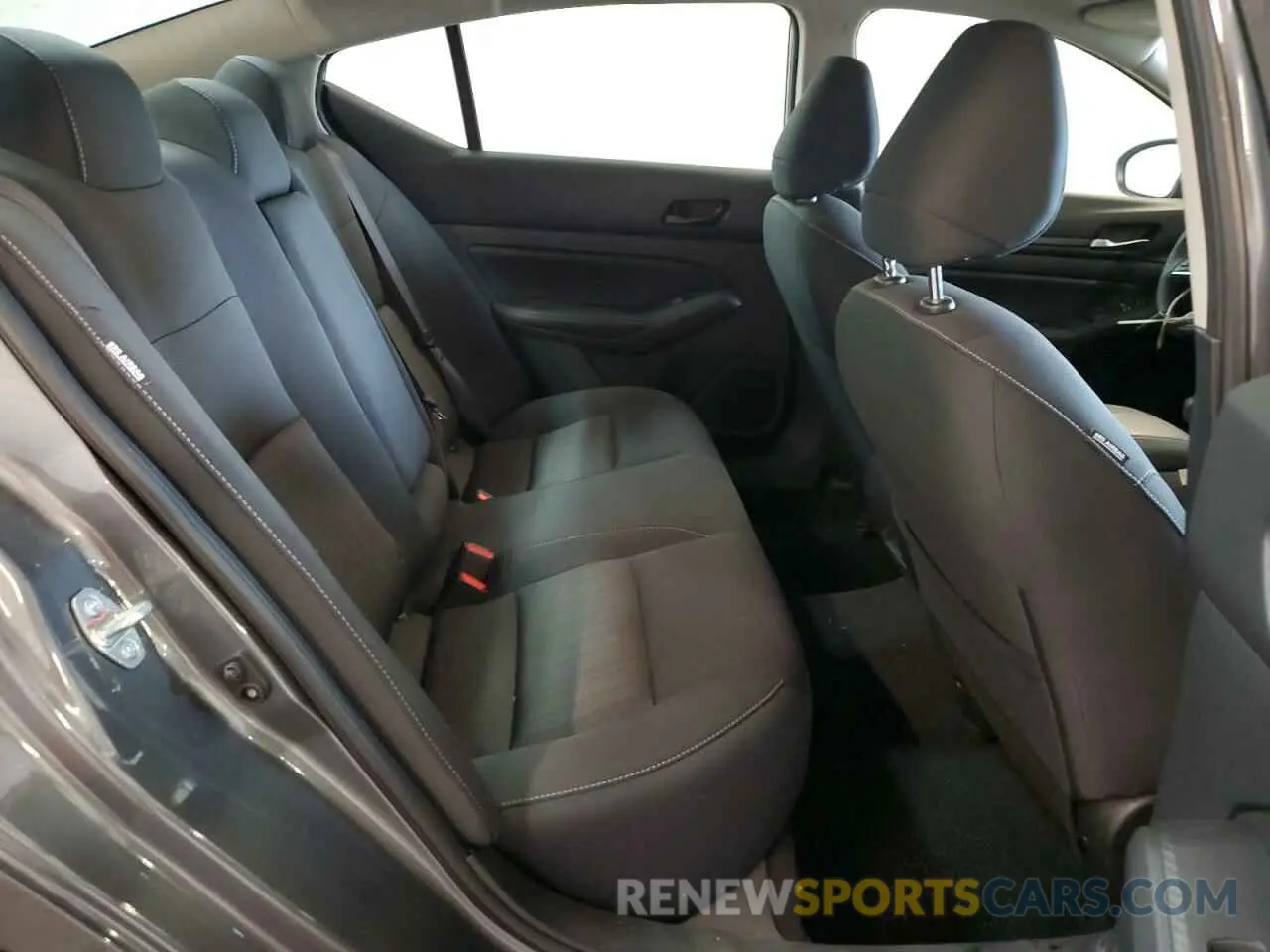 10 Фотография поврежденного автомобиля 1N4BL4DV3SN349582 NISSAN ALTIMA 2025