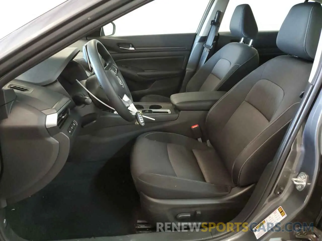 7 Фотография поврежденного автомобиля 1N4BL4DV3SN349582 NISSAN ALTIMA 2025