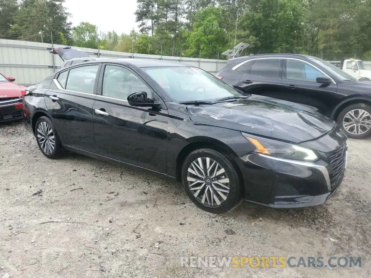 4 Фотография поврежденного автомобиля 1N4BL4DV3SN351770 NISSAN ALTIMA 2025