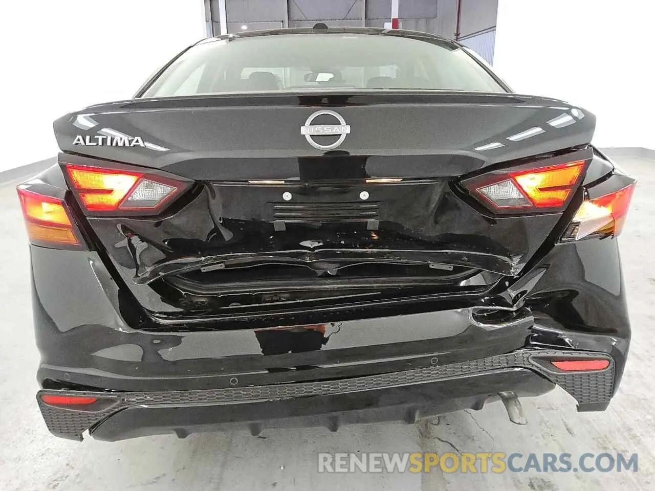 6 Photograph of a damaged car 1N4BL4DV3SN352465 NISSAN ALTIMA 2025