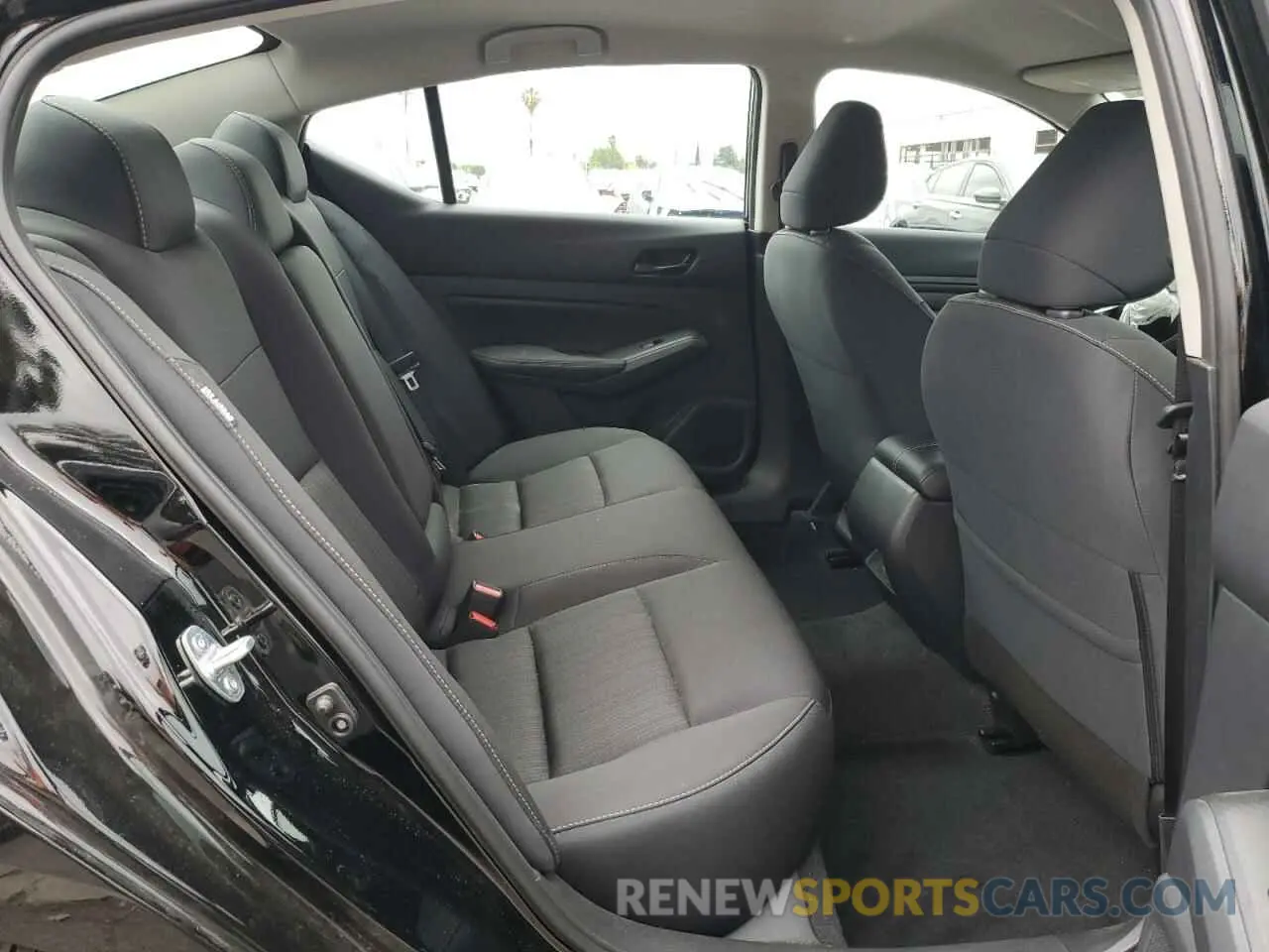 10 Photograph of a damaged car 1N4BL4DV3SN362090 NISSAN ALTIMA 2025