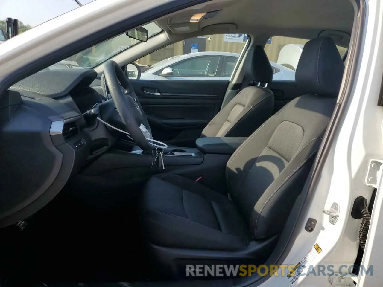 7 Фотография поврежденного автомобиля 1N4BL4DV3SN372053 NISSAN ALTIMA 2025