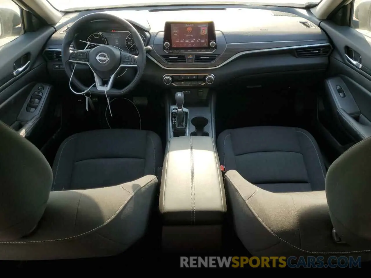 8 Фотография поврежденного автомобиля 1N4BL4DV3SN372053 NISSAN ALTIMA 2025