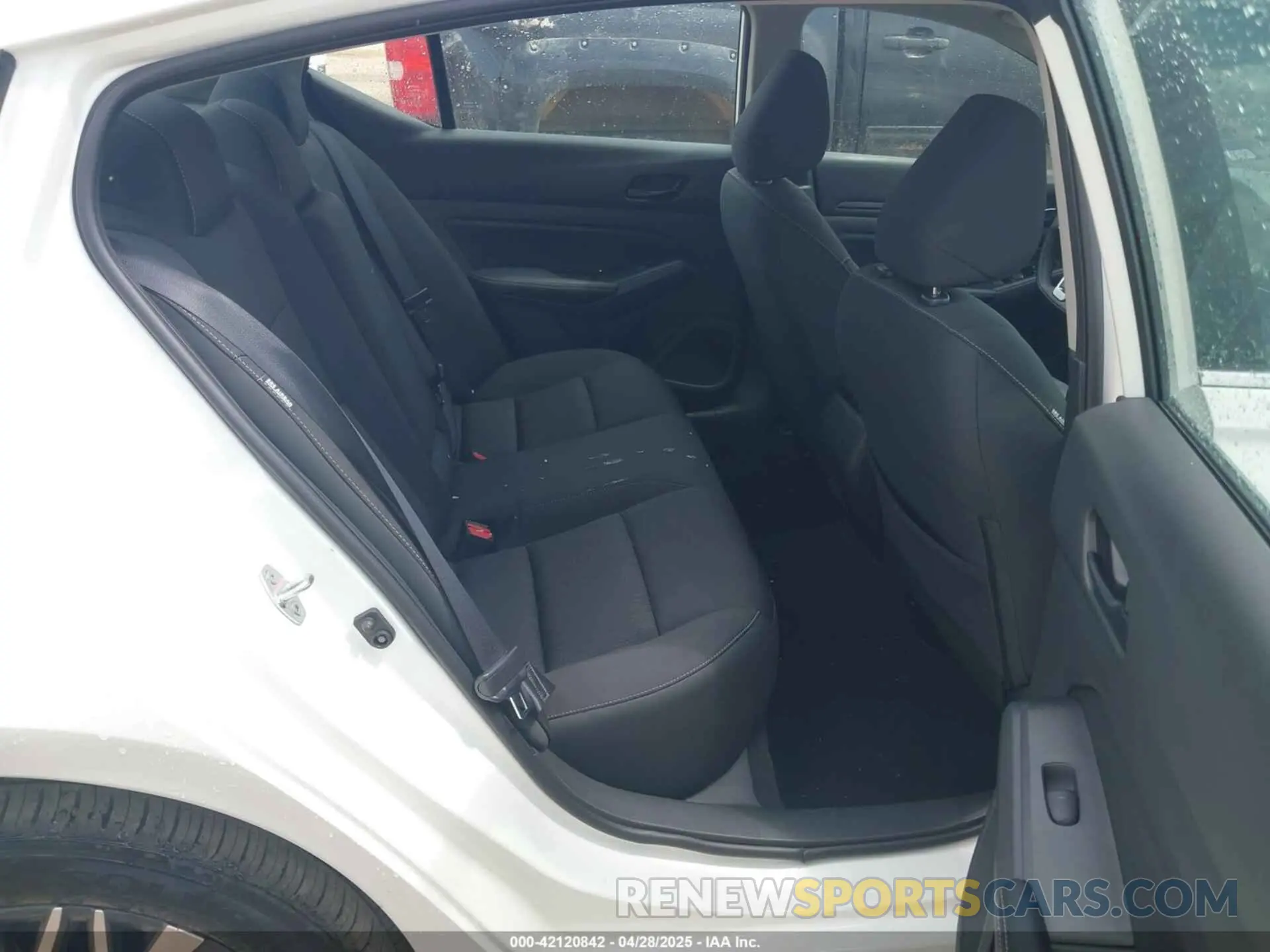 8 Фотография поврежденного автомобиля 1N4BL4DV4SN313741 NISSAN ALTIMA 2025