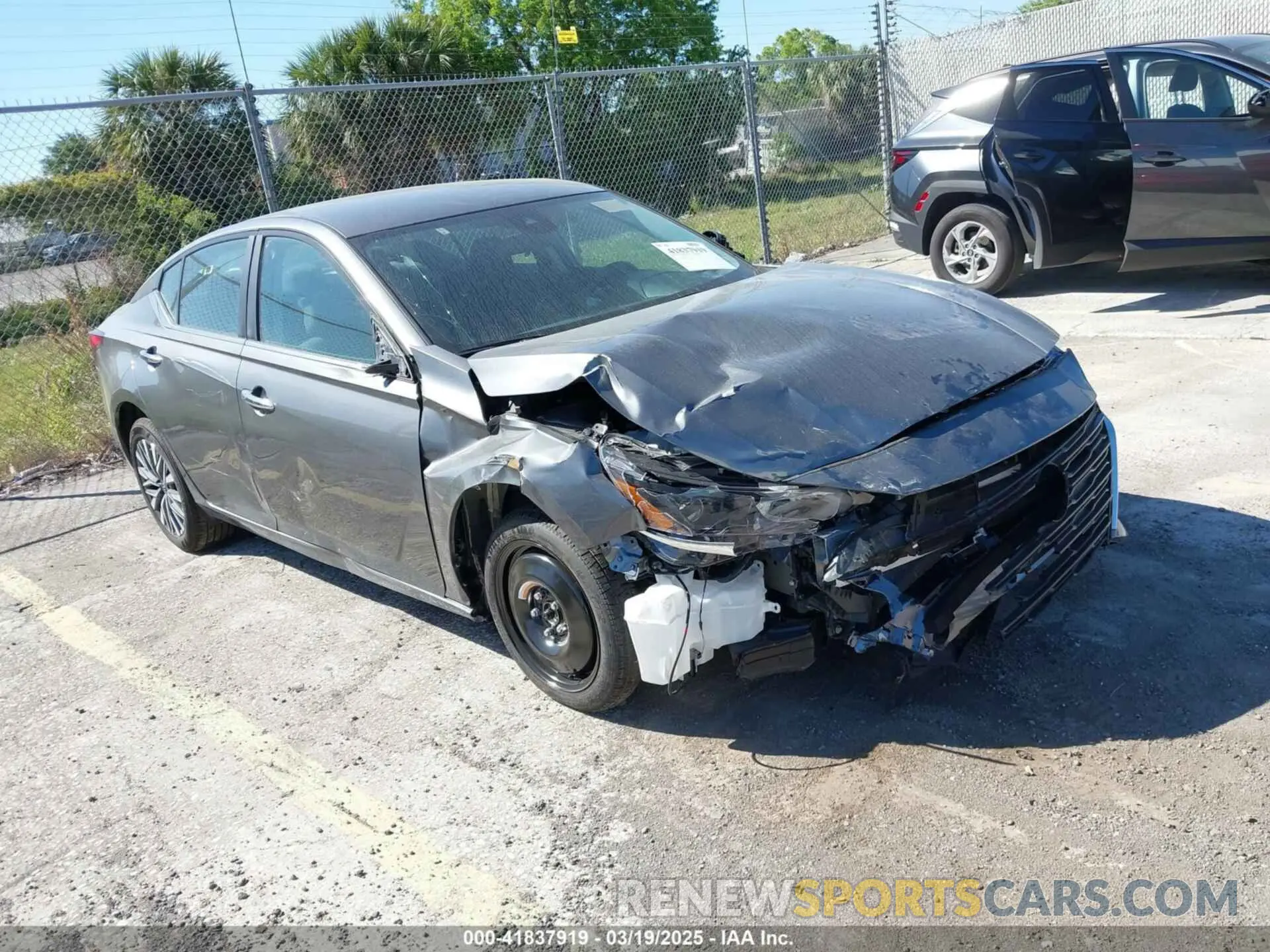 1 Photograph of a damaged car 1N4BL4DV4SN341829 NISSAN ALTIMA 2025
