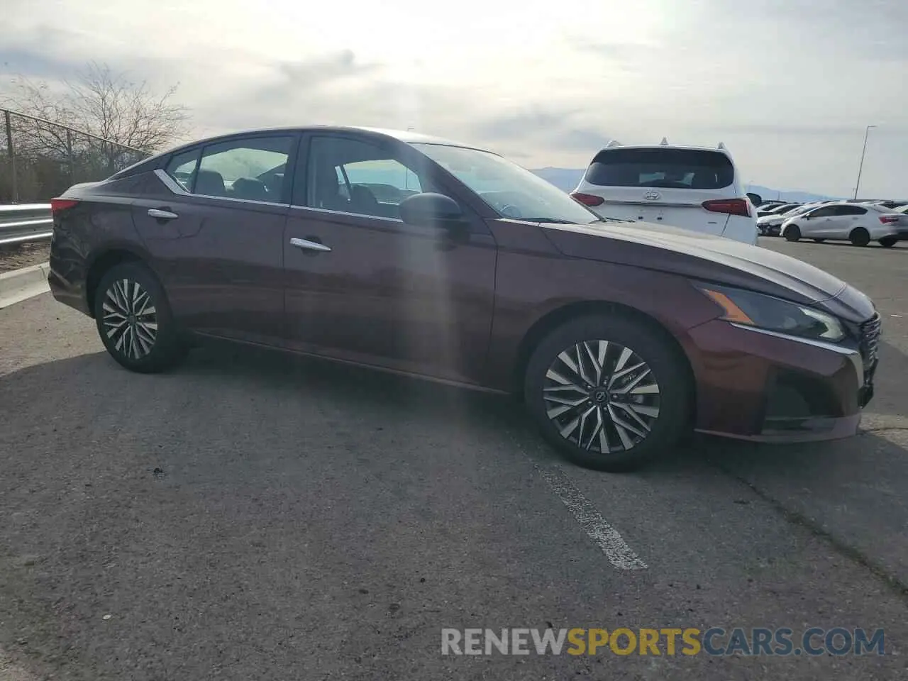 4 Фотография поврежденного автомобиля 1N4BL4DV4SN357044 NISSAN ALTIMA 2025
