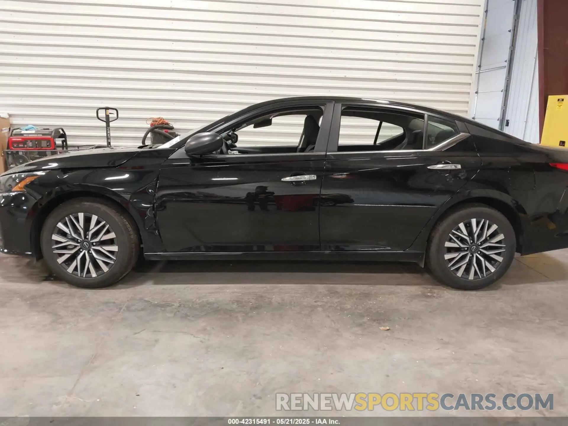 13 Photograph of a damaged car 1N4BL4DV4SN363409 NISSAN ALTIMA 2025